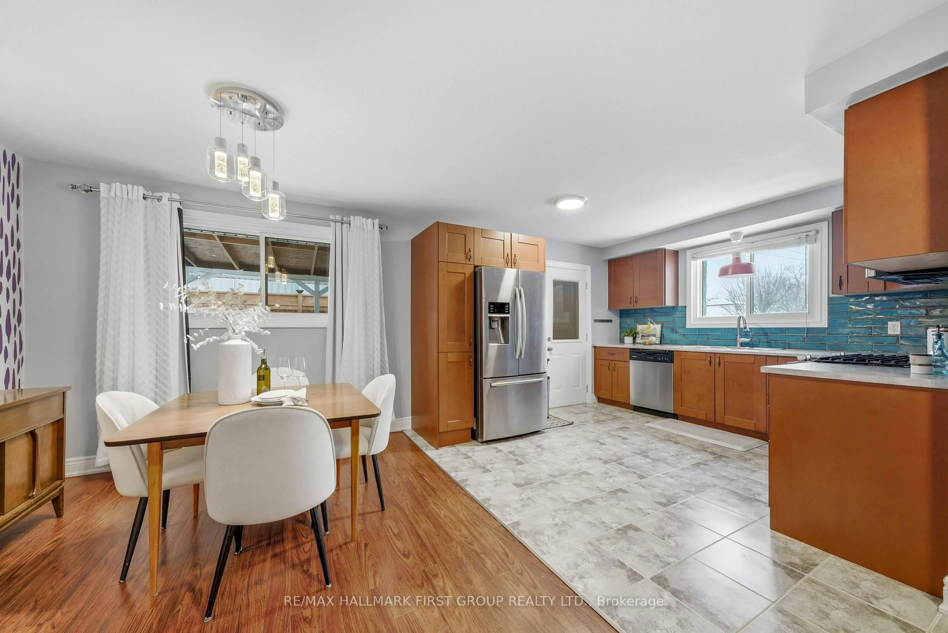 Open concept kitchen, ceramic/tile floor for 567 Westwood Dr, Cobourg Ontario K9A 4P5