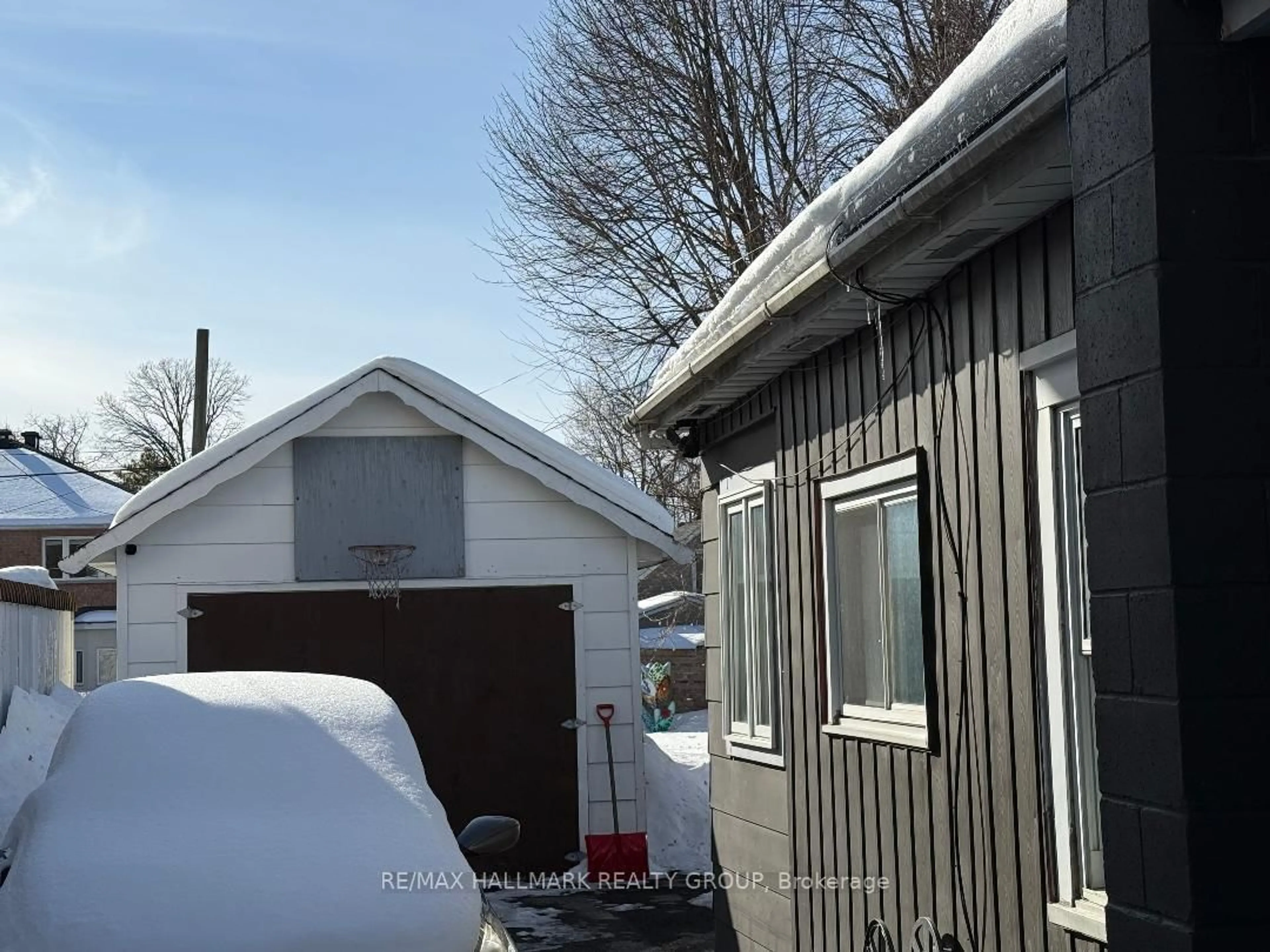 Shed for 538 Broadhead Ave, Ottawa Ontario K1Z 5S1