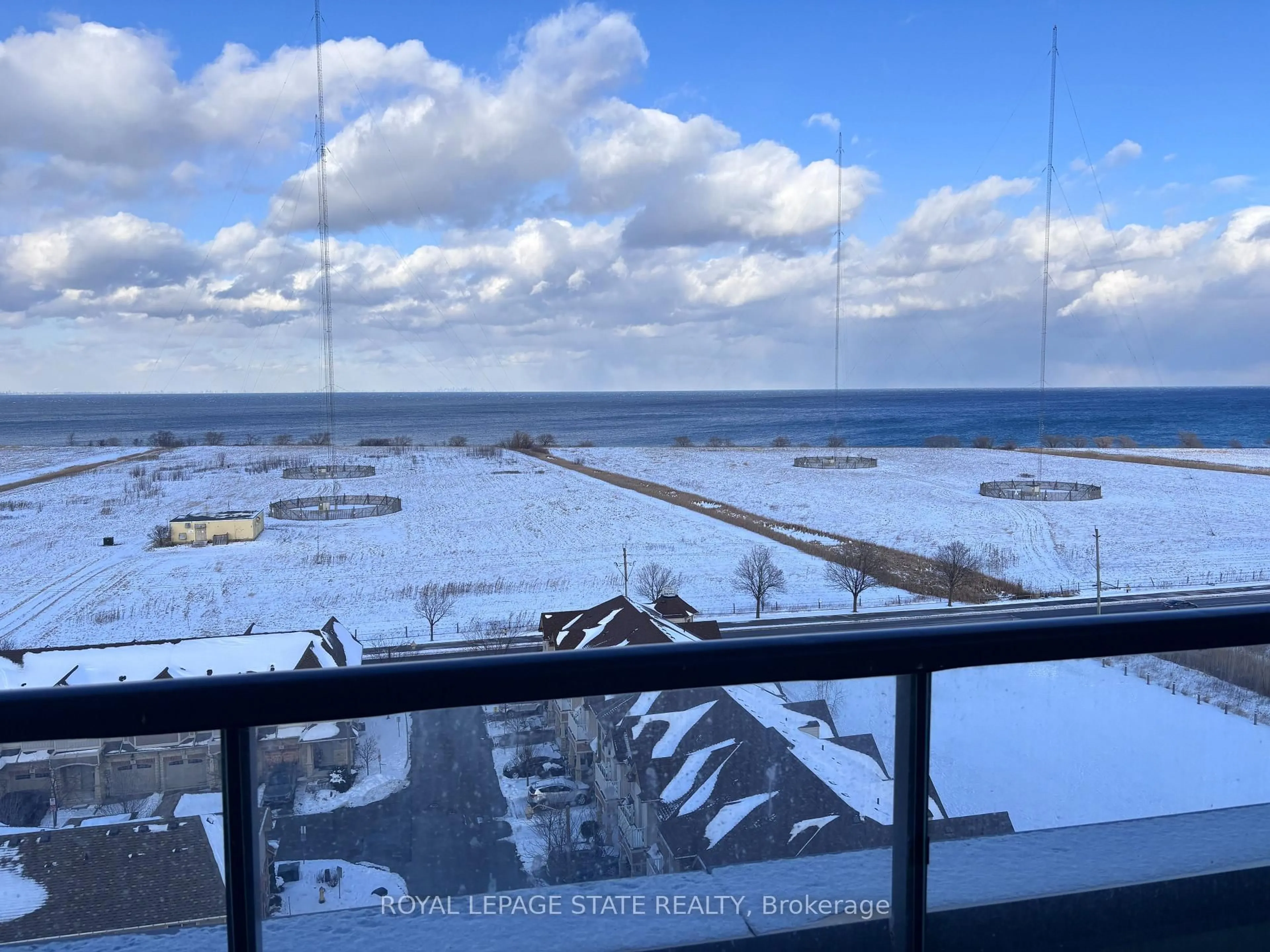 Balcony in the apartment, water/lake/river/ocean view for 550 North Service Rd #905, Grimsby Ontario L3M 0H9