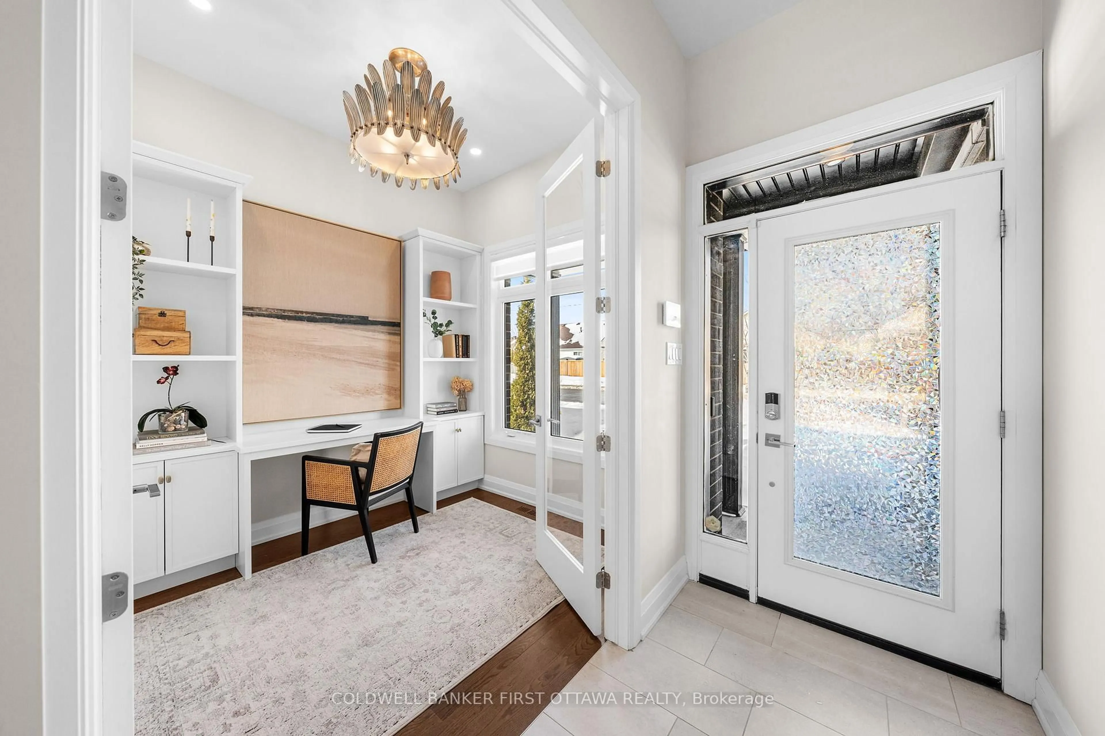 Indoor entryway for 43 Deerfox Dr, Ottawa Ontario K2J 4V1