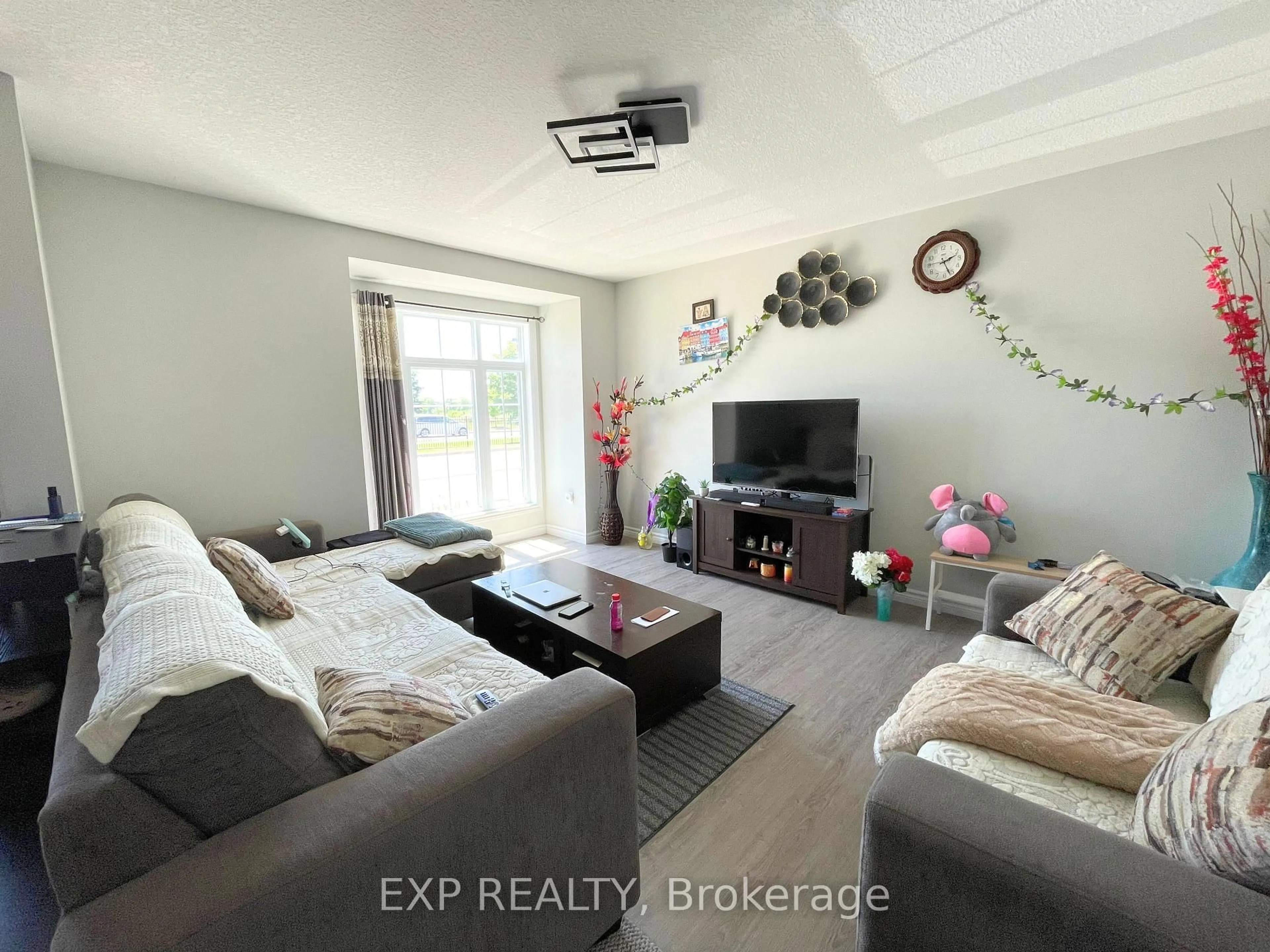 Living room with furniture, unknown for 3400 Castle Rock Pl #45, London South Ontario N6L 0E4