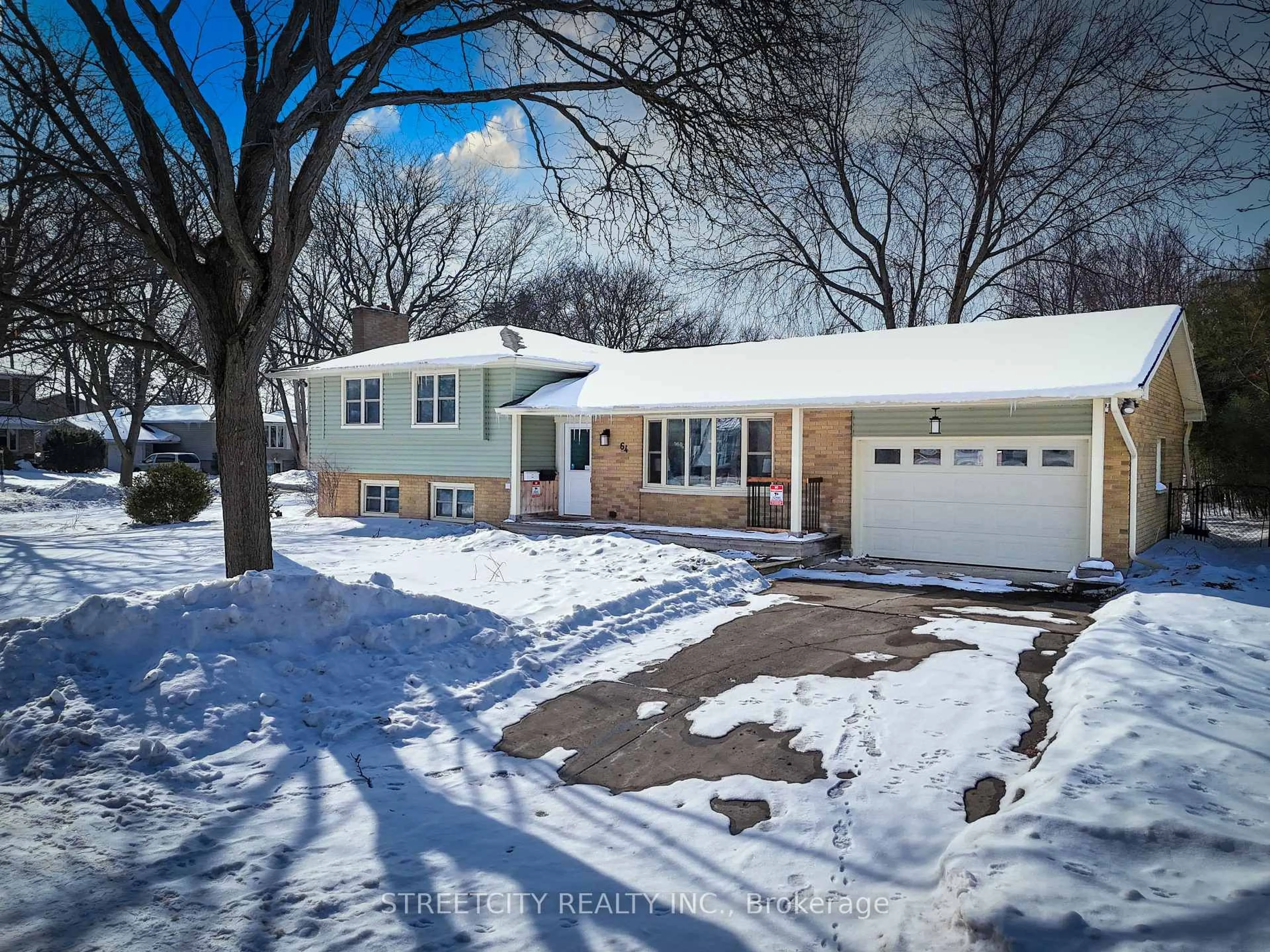 A pic from outside/outdoor area/front of a property/back of a property/a pic from drone, street for 64 Downing Cres, London South Ontario N6C 3C8