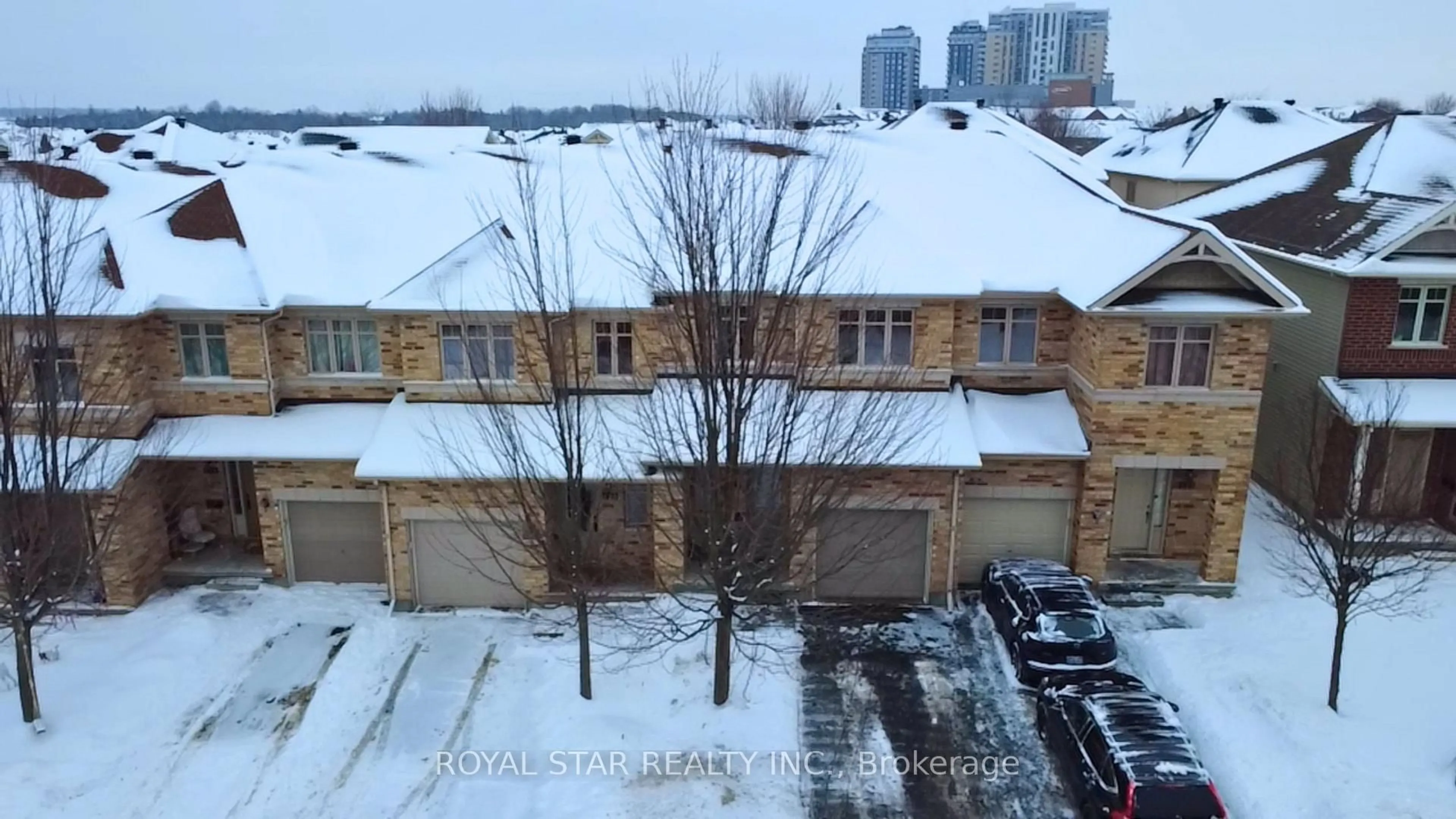 A pic from outside/outdoor area/front of a property/back of a property/a pic from drone, unknown for 123 Hornchurch Lane, Ottawa Ontario K2J 0A6