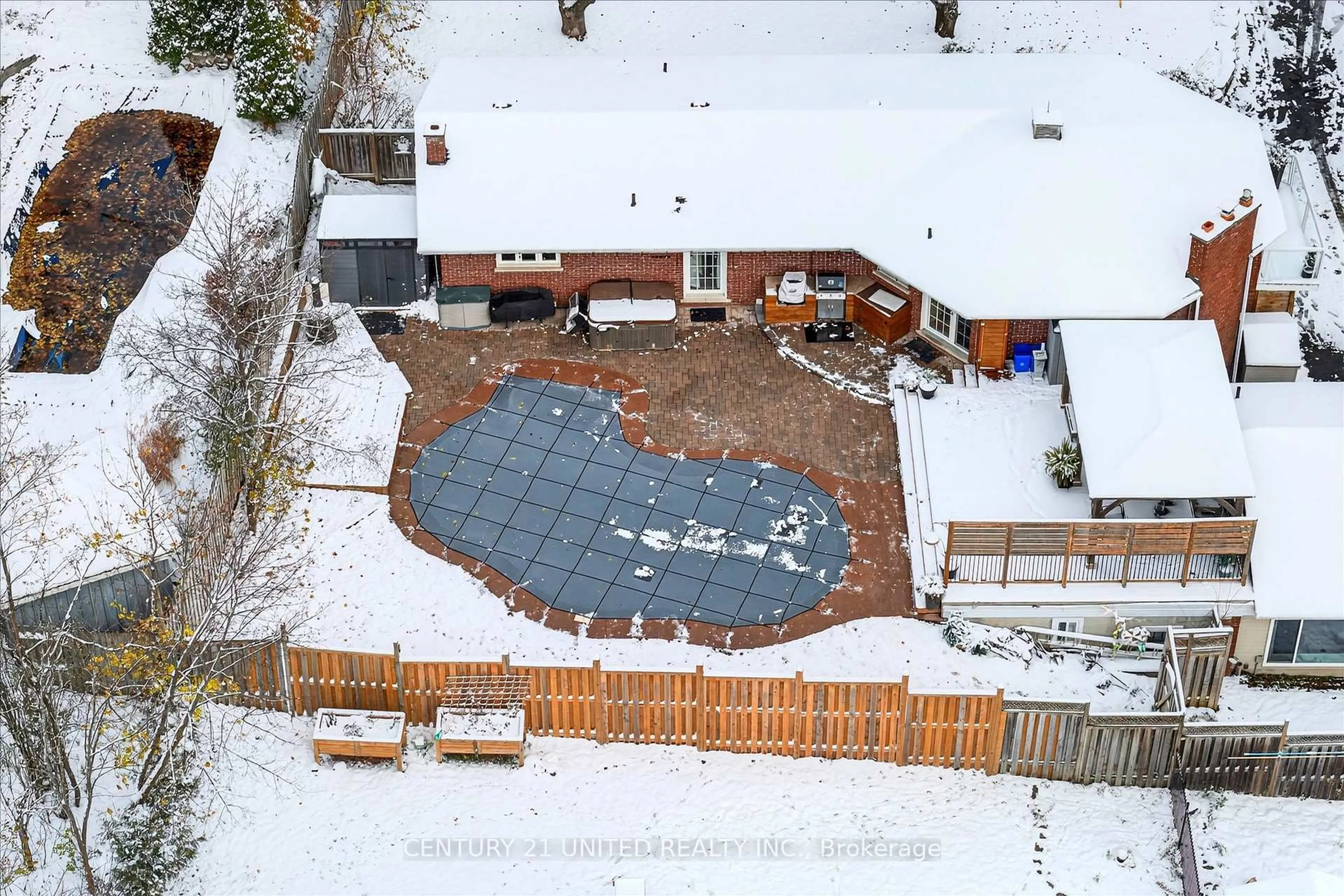 A pic from outside/outdoor area/front of a property/back of a property/a pic from drone, street for 105 Ridgewood Rd, Peterborough Ontario K9J 1P2