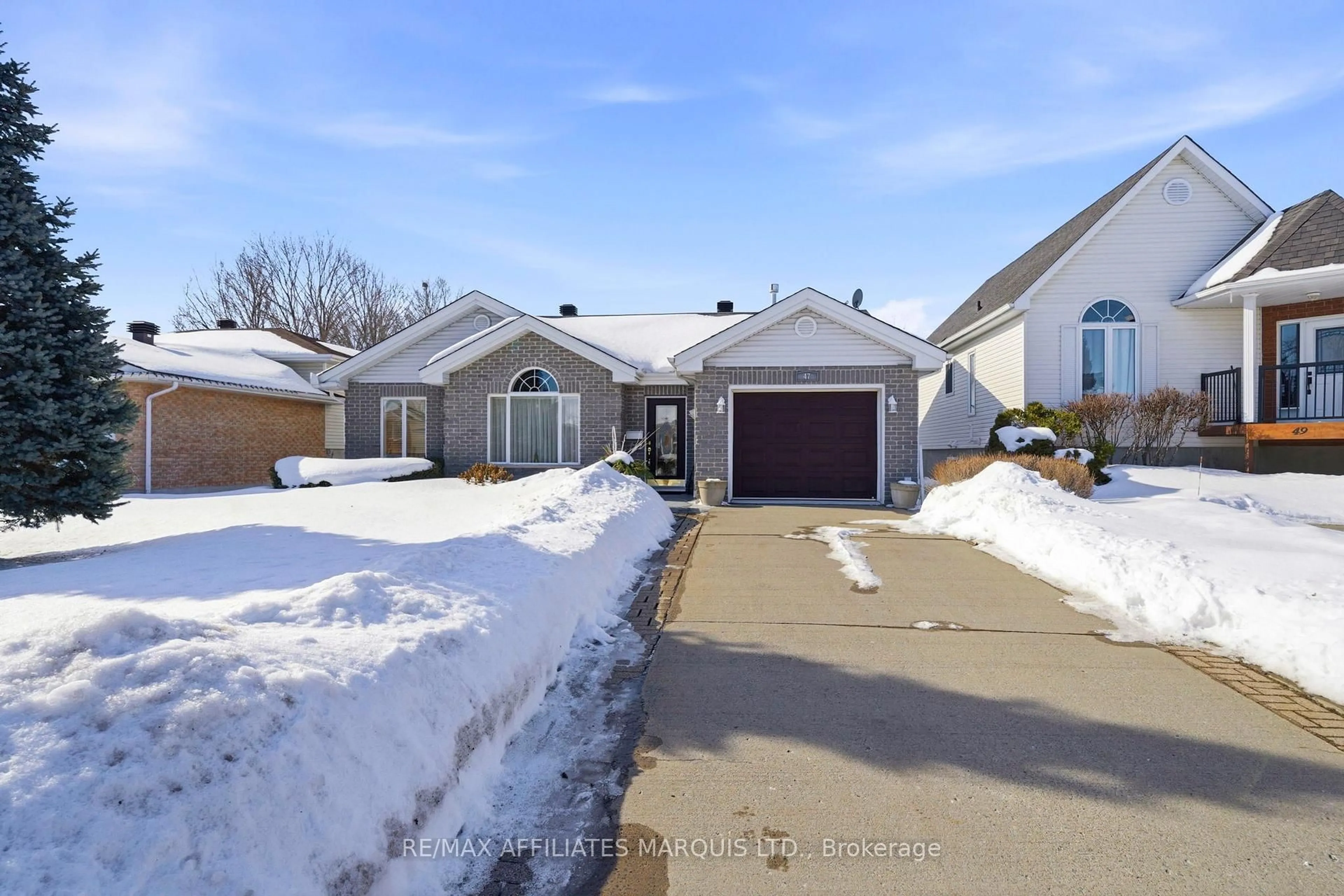 A pic from outside/outdoor area/front of a property/back of a property/a pic from drone, street for 47 Barnhart Dr, South Stormont Ontario K0C 1P0