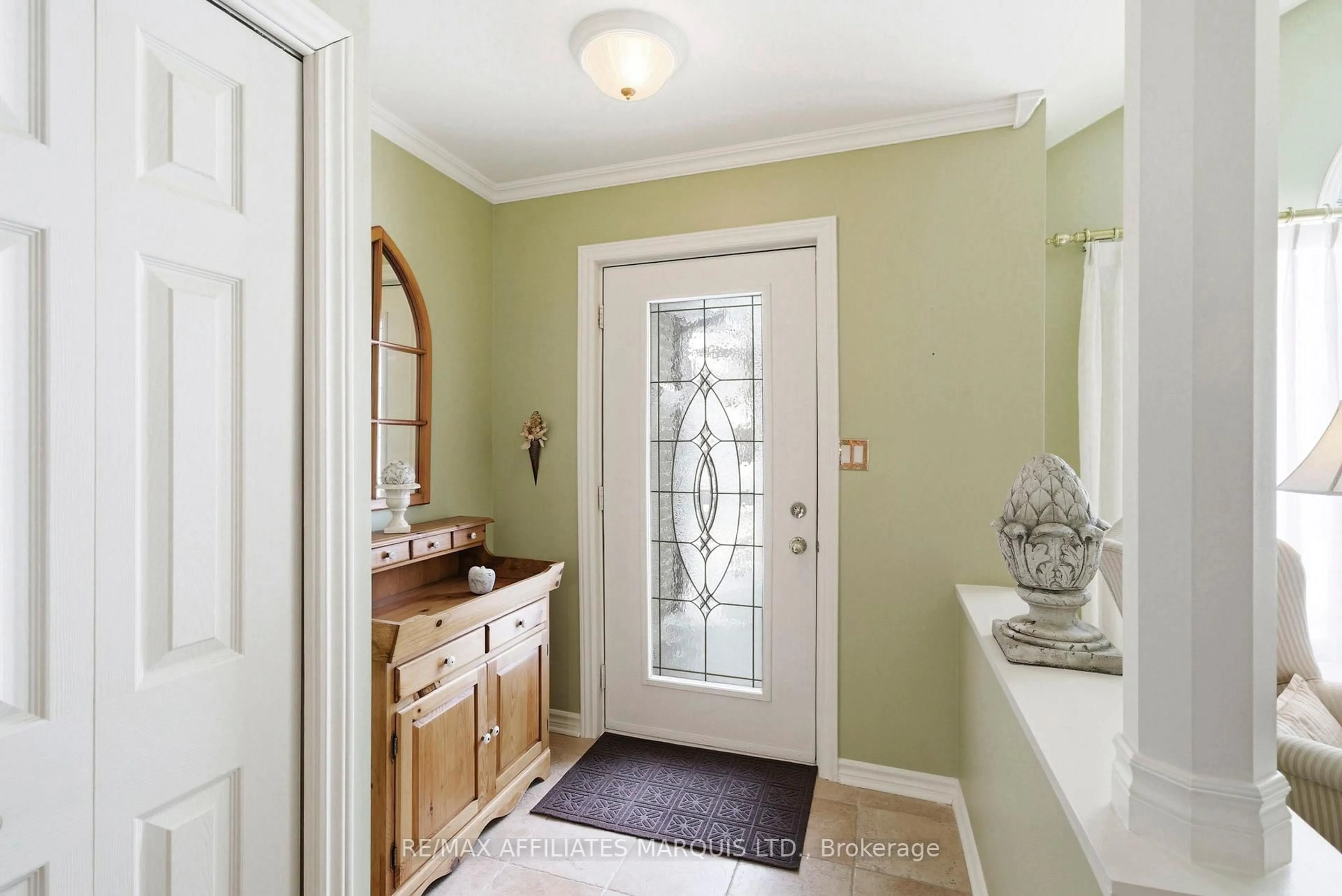 Indoor entryway for 47 Barnhart Dr, South Stormont Ontario K0C 1P0