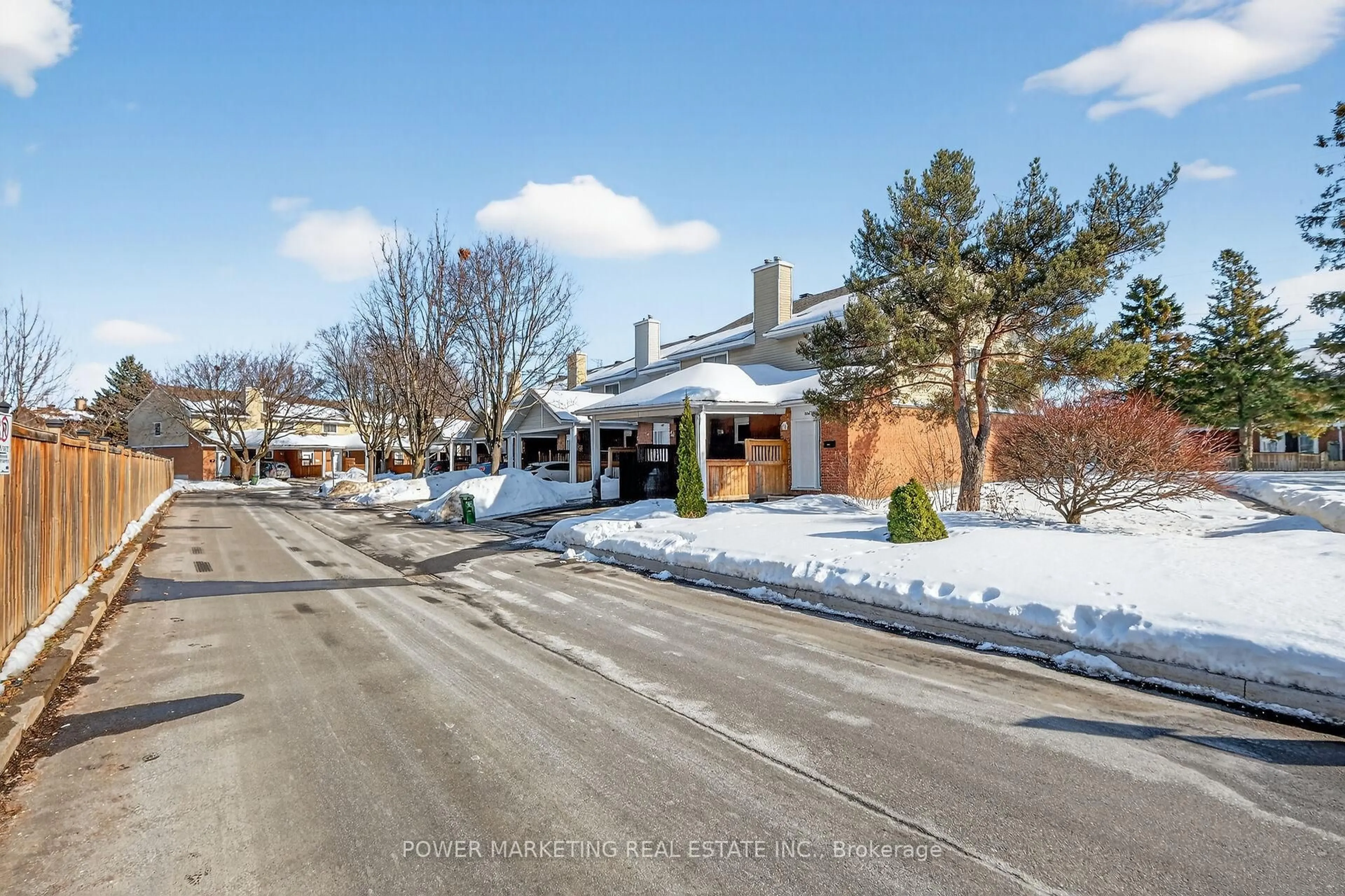 A pic from outside/outdoor area/front of a property/back of a property/a pic from drone, street for 104 BANNERHILL, Ottawa Ontario K1V 0T4