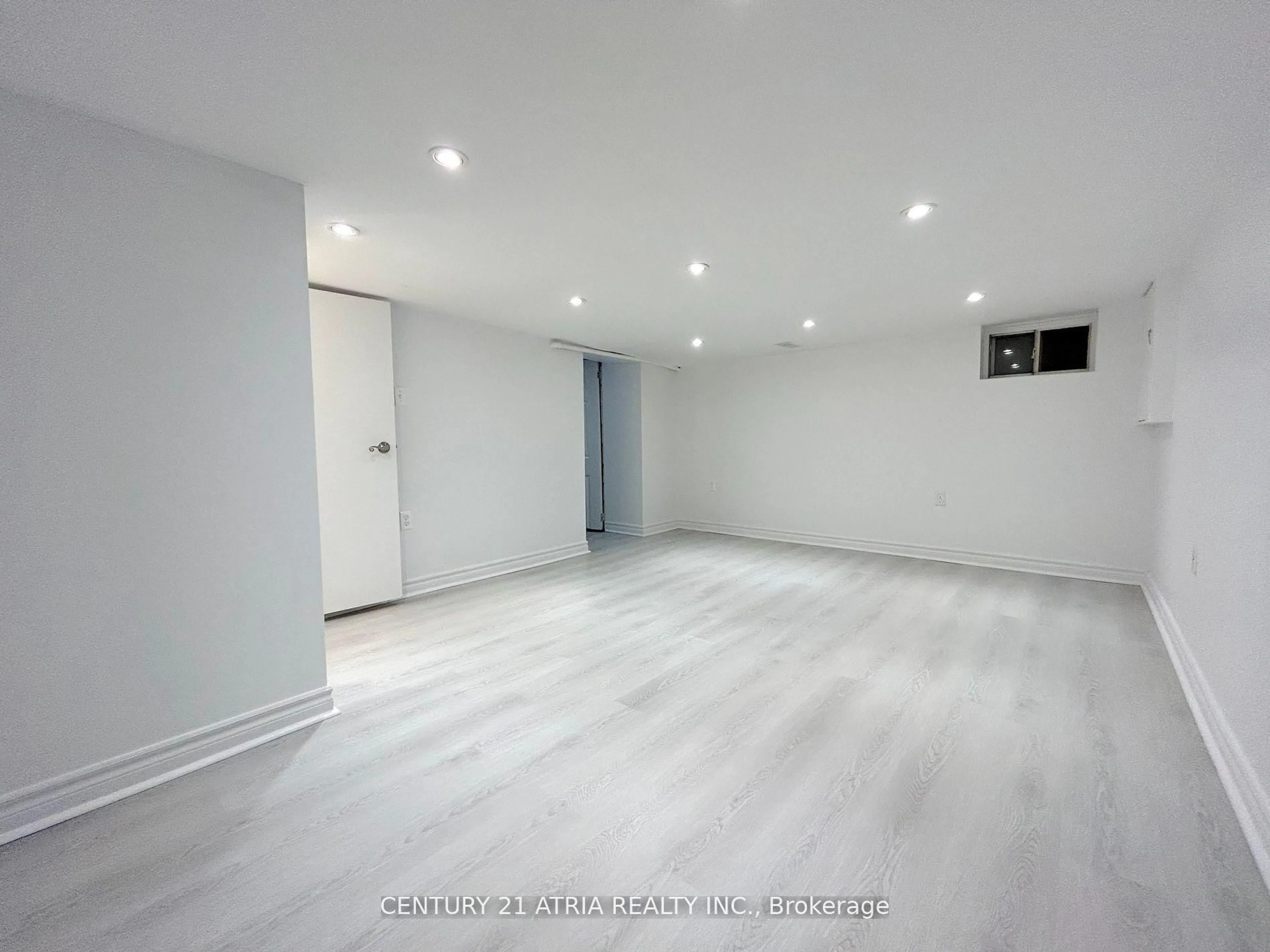 A pic of a room for 182 John St, Hamilton Ontario L8L 4P2