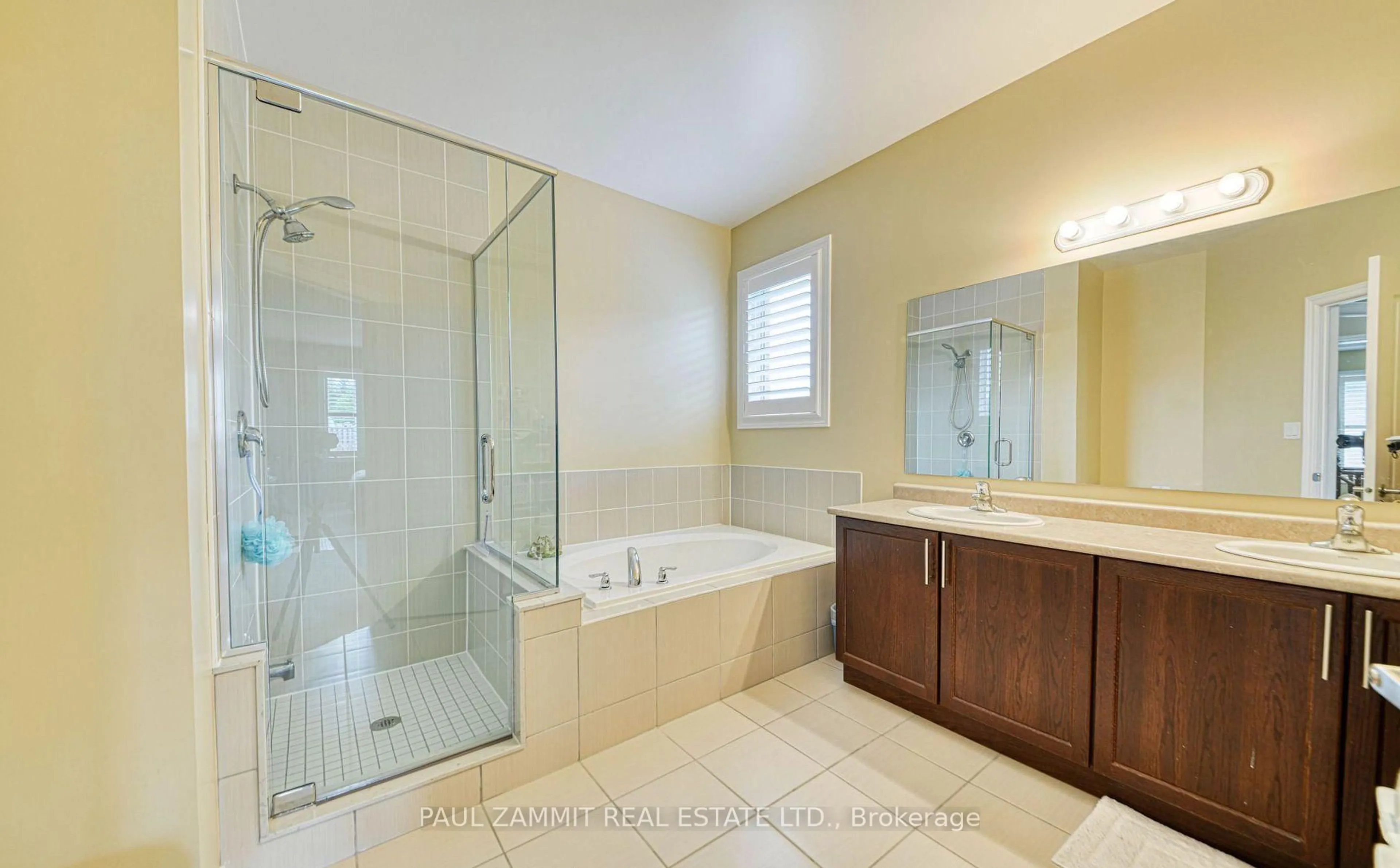 Contemporary bathroom, ceramic/tile floor for 42 Barron Blvd, Kawartha Lakes Ontario K9V 0C4