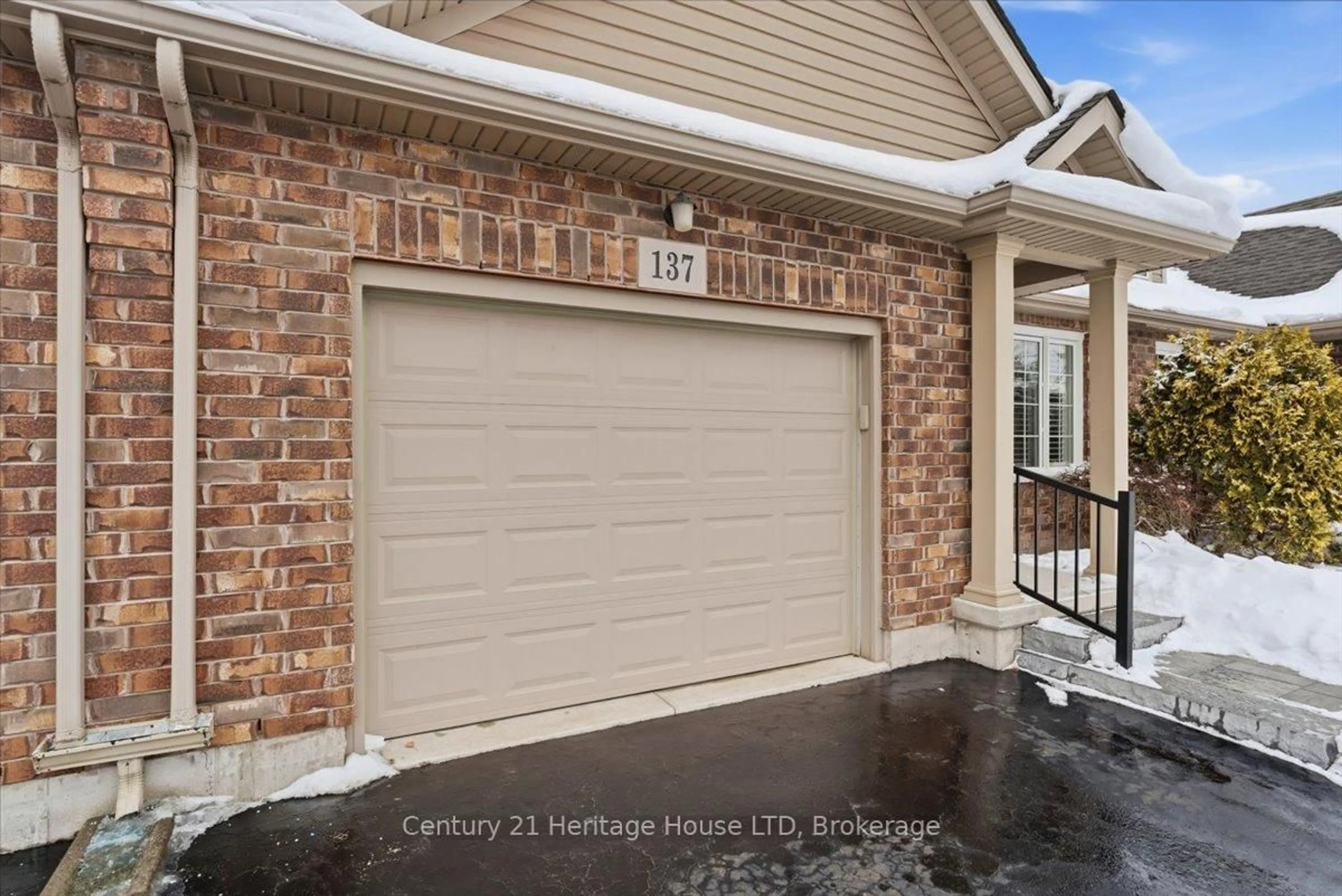 Unknown for 137 Silverwood Ave, Welland Ontario L3C 0B7