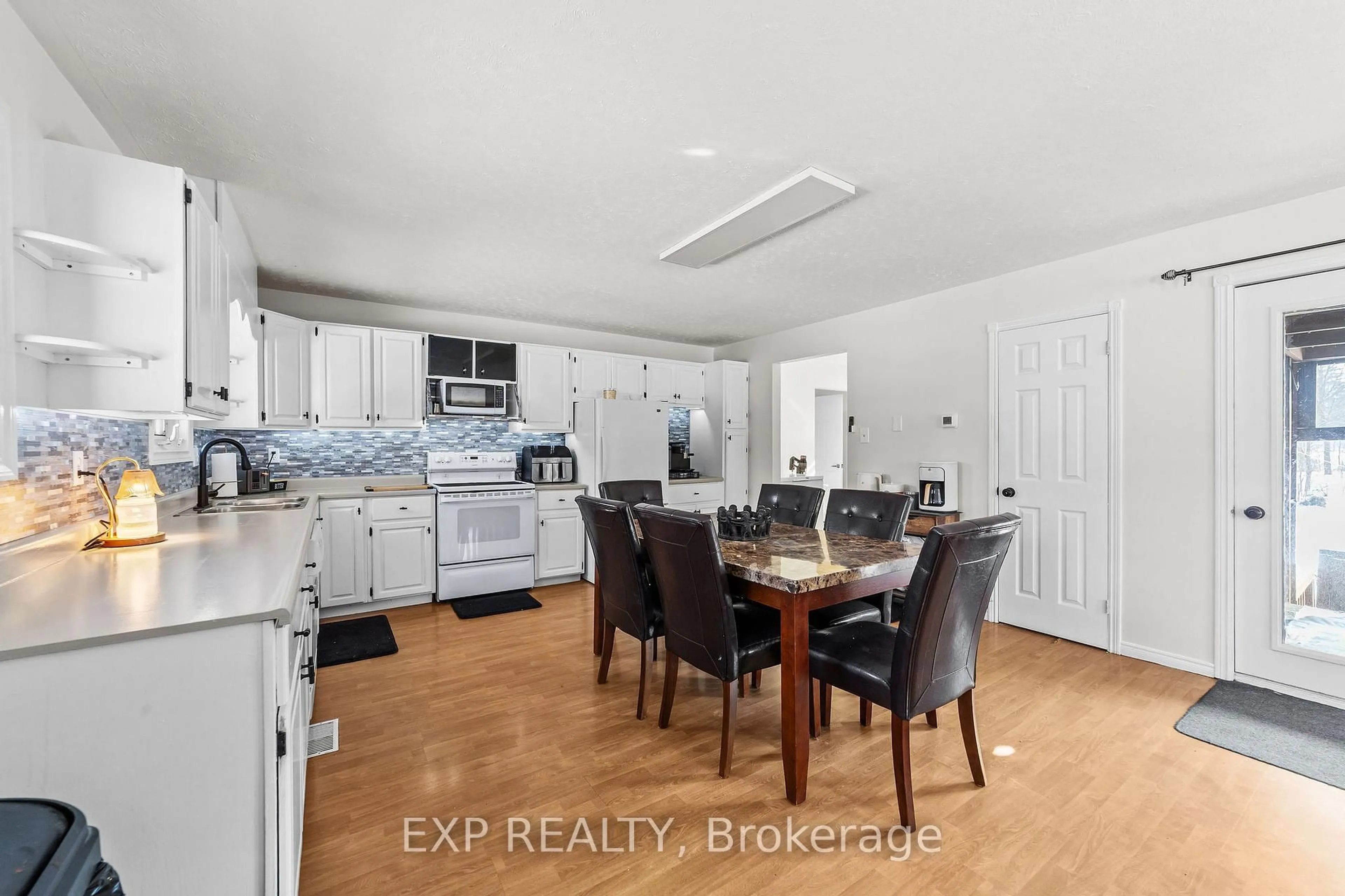 Open concept kitchen, ceramic/tile floor for 49319 Nova Scotia Line, Malahide Ontario N5H 2R2