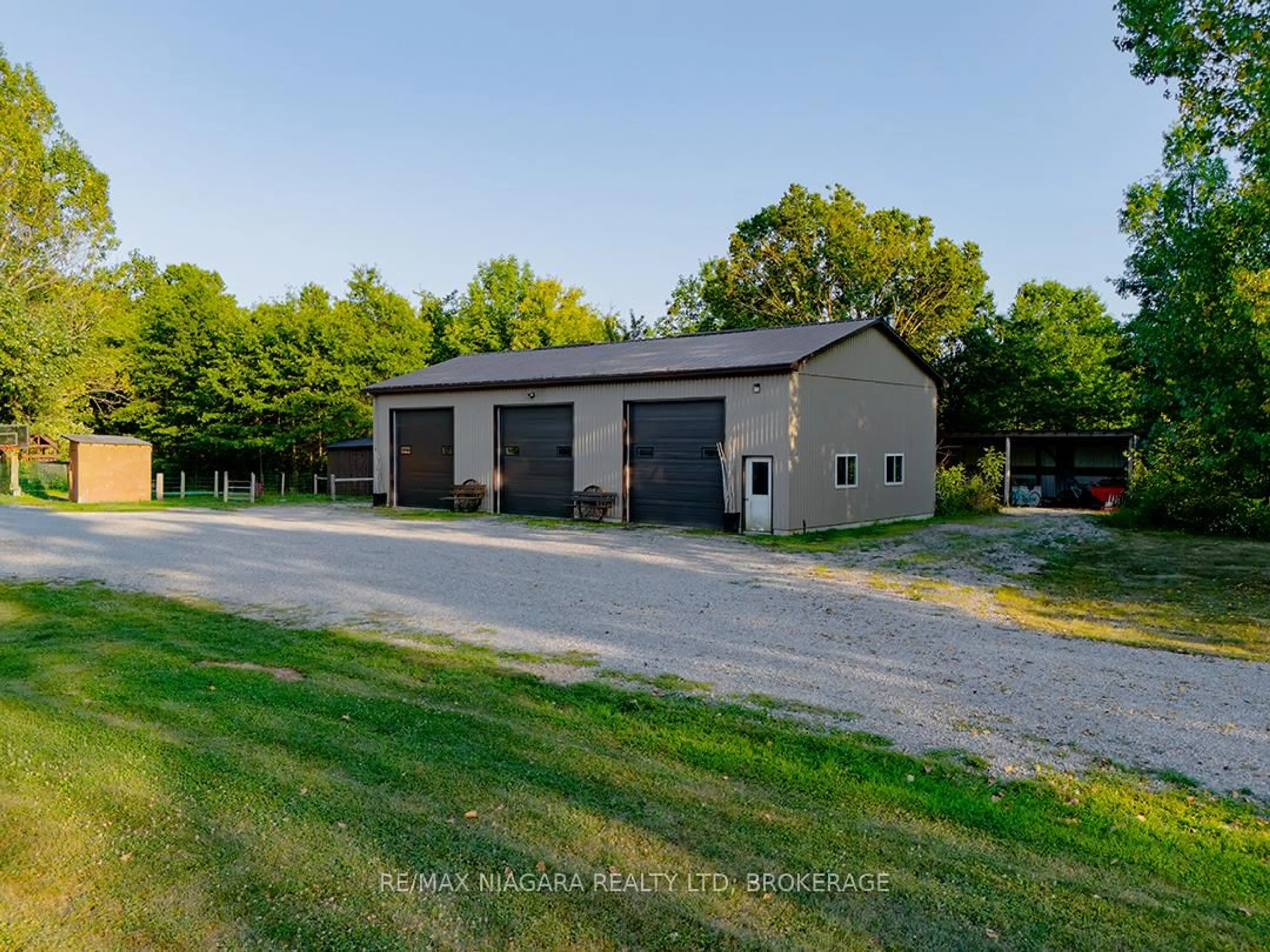 Unknown for 3481 Troup Rd, Port Colborne Ontario L3K 5V5