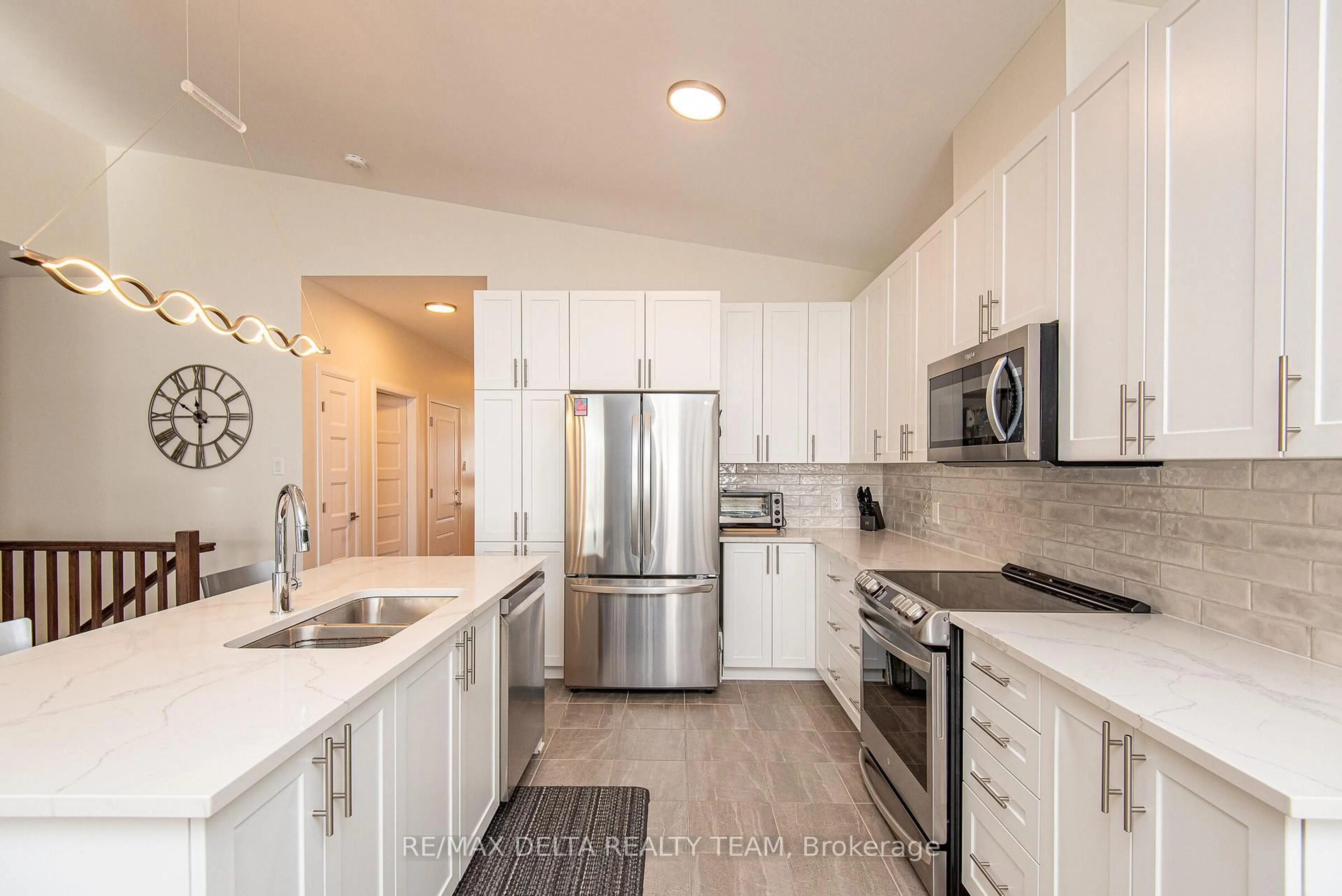 Open concept kitchen, ceramic/tile floor for 373 Sterling Ave, Clarence-Rockland Ontario K2K 0L4