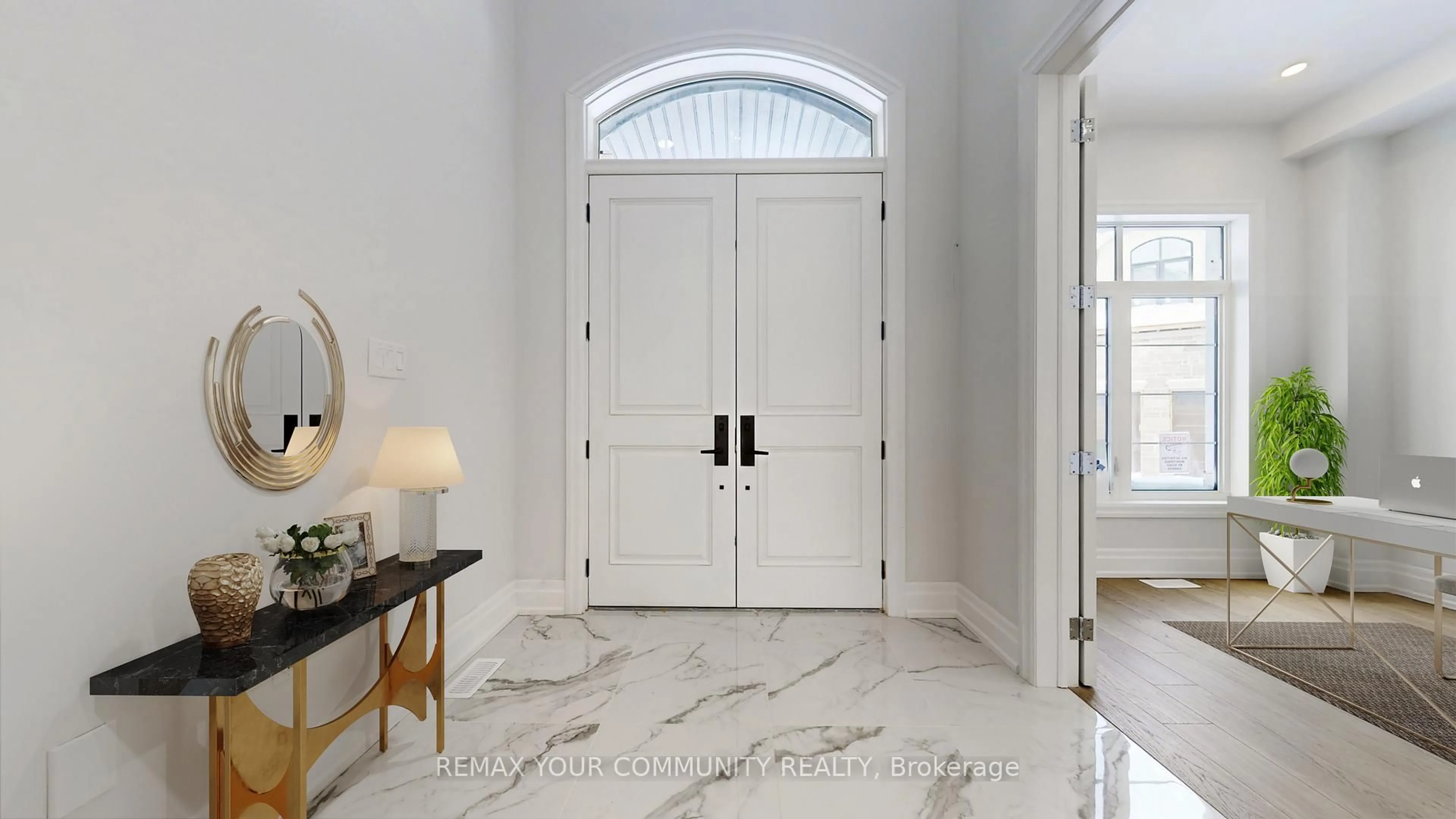 Indoor entryway for 353 Somme St, Woodstock Ontario N4T 0K3