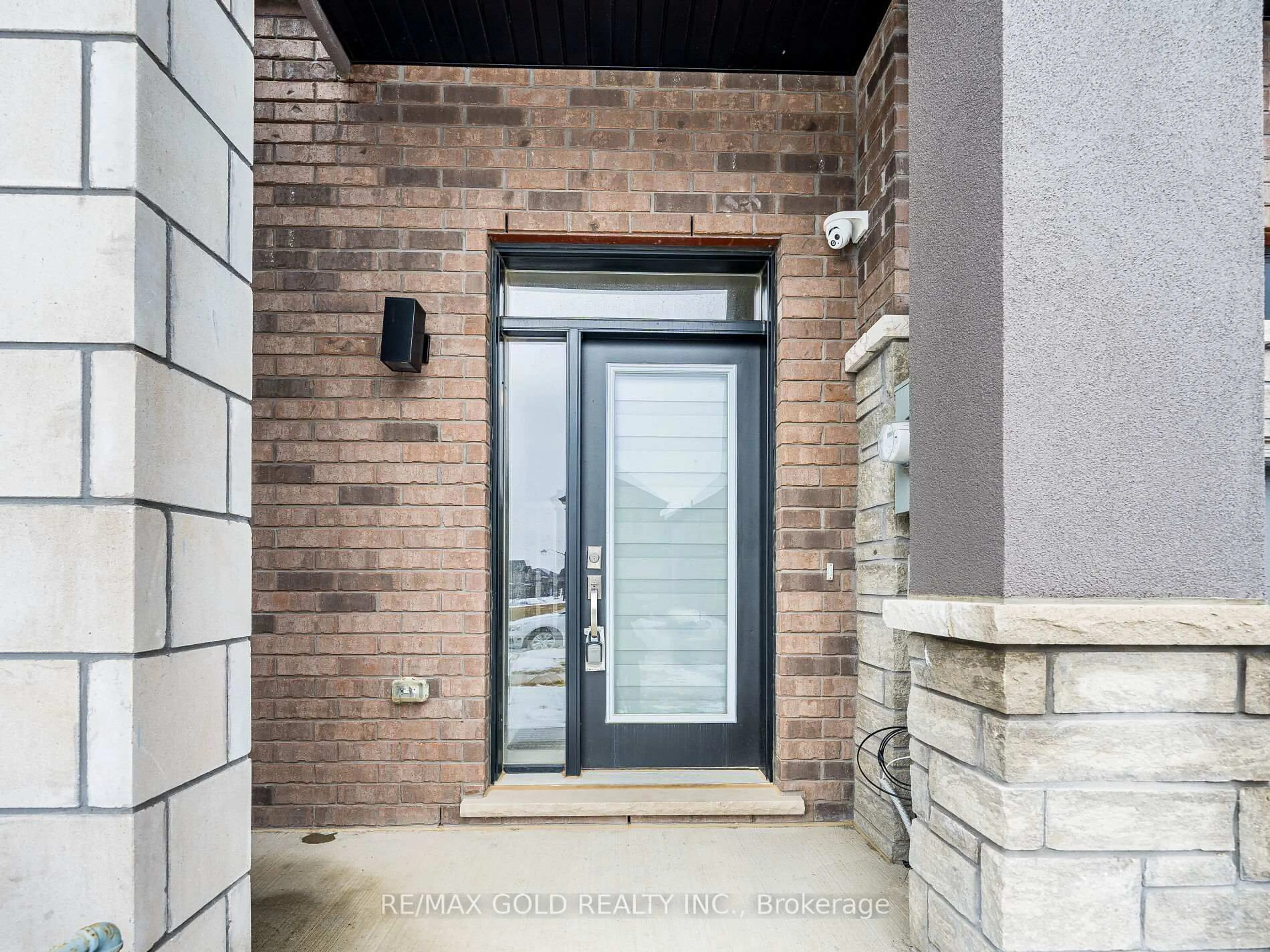 Indoor entryway for 37 George Brier Dr, Brant Ontario N3L 3Z9