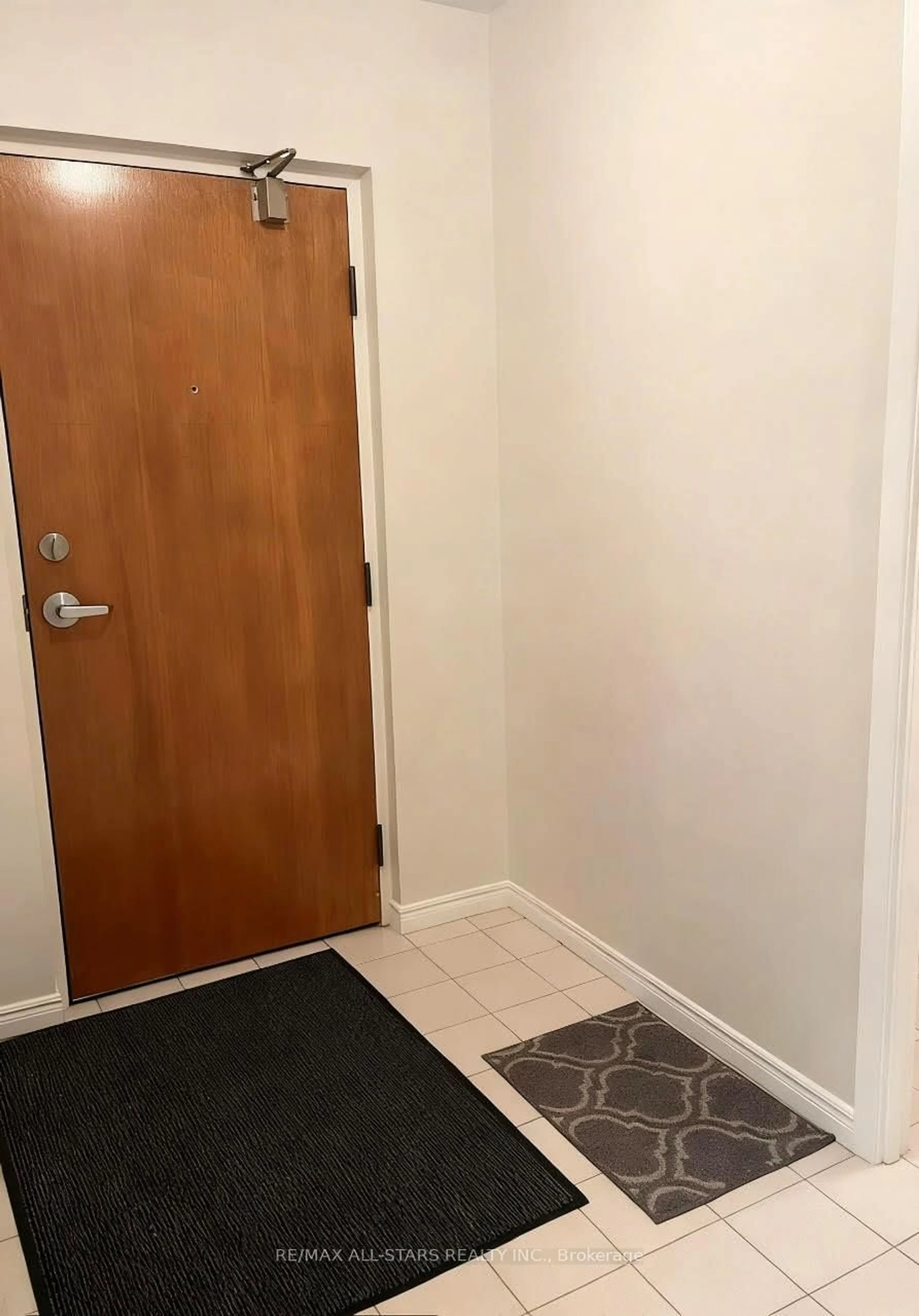 Unknown for 2 Heritage Way #103, Kawartha Lakes Ontario K9V 5P5