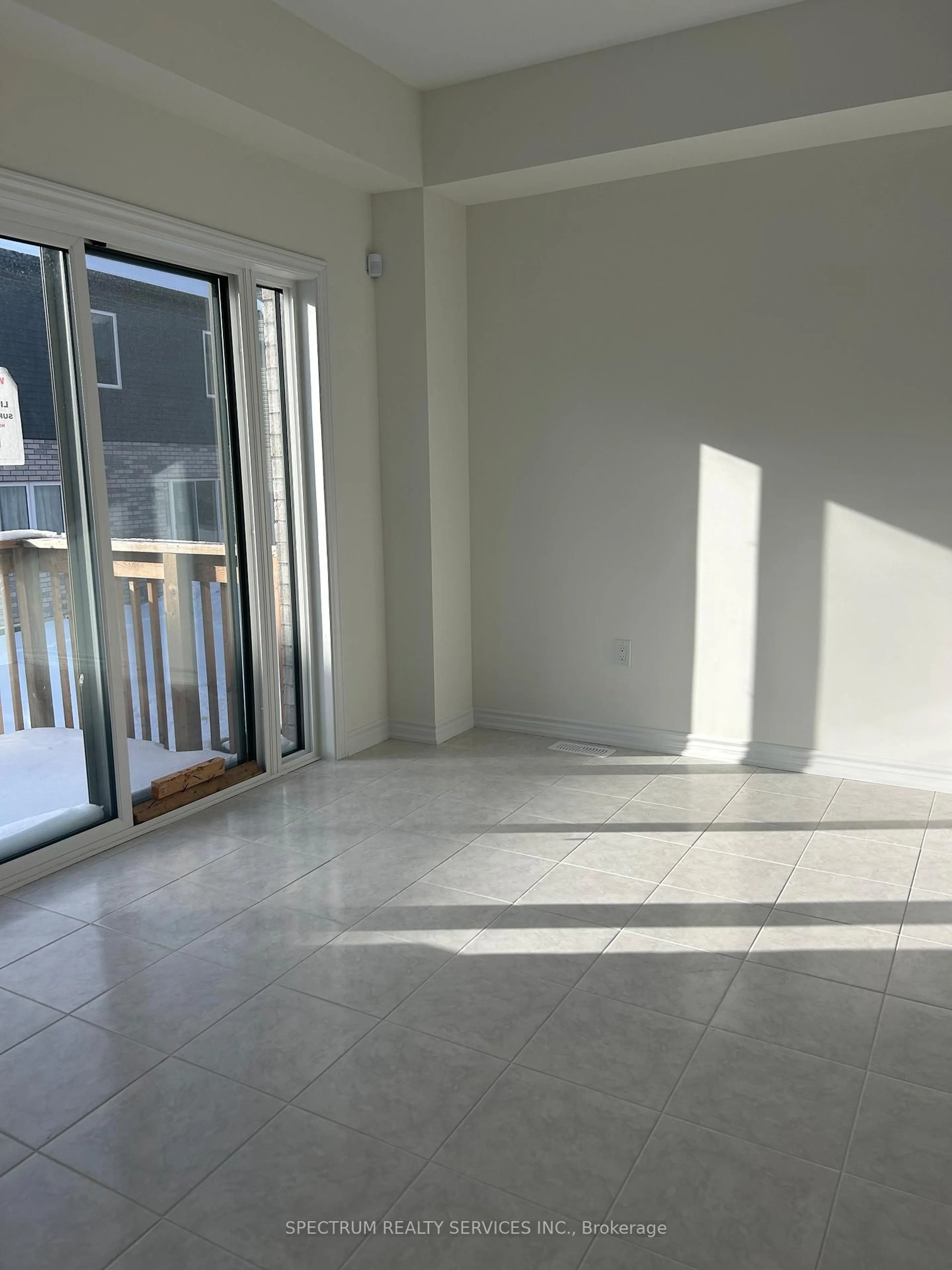 A pic of a room for 276 Pottruff Rd, Brantford Ontario N3L 0N6