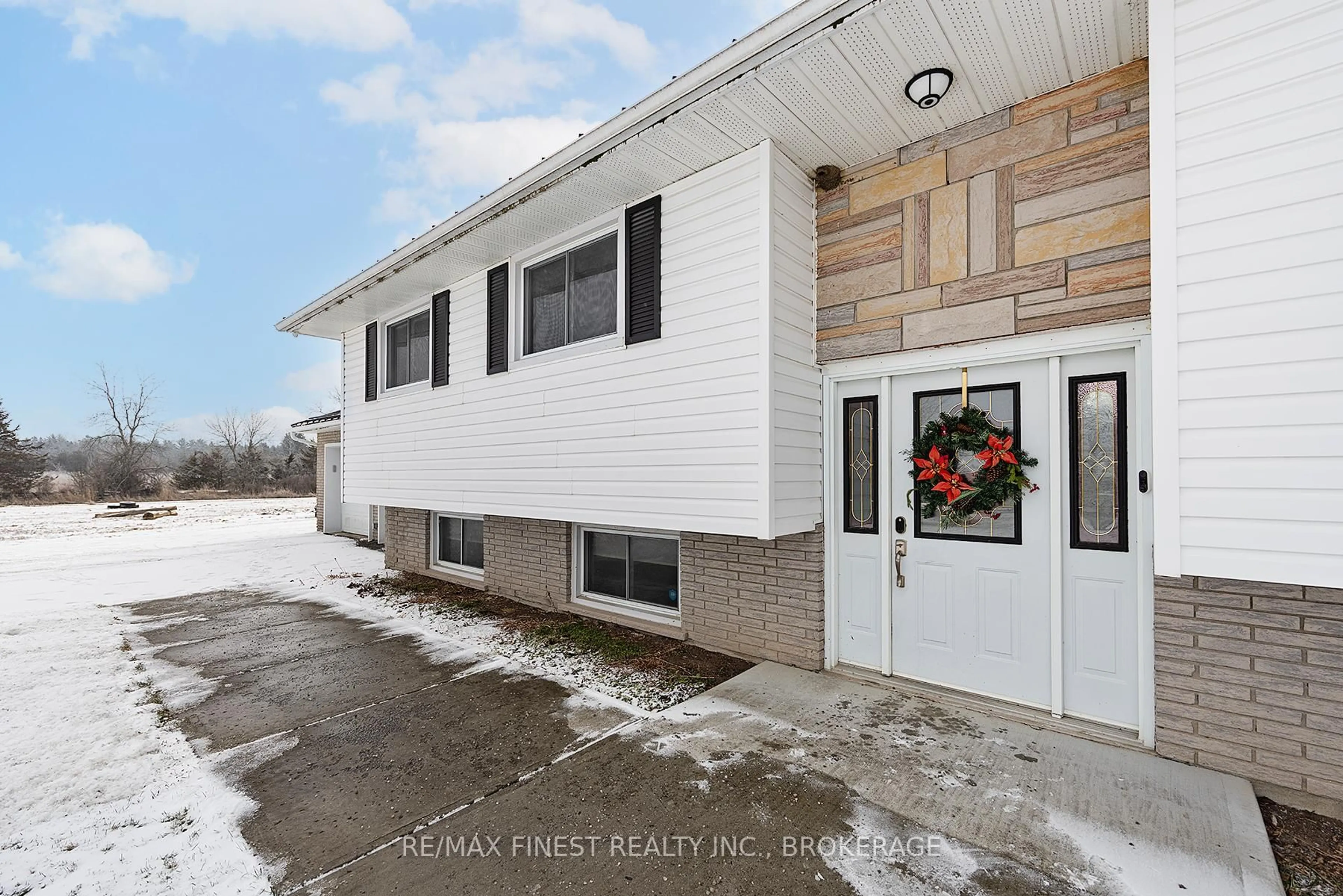 Unknown for 2060 Westbrook Rd, Kingston Ontario K7P 2Y7