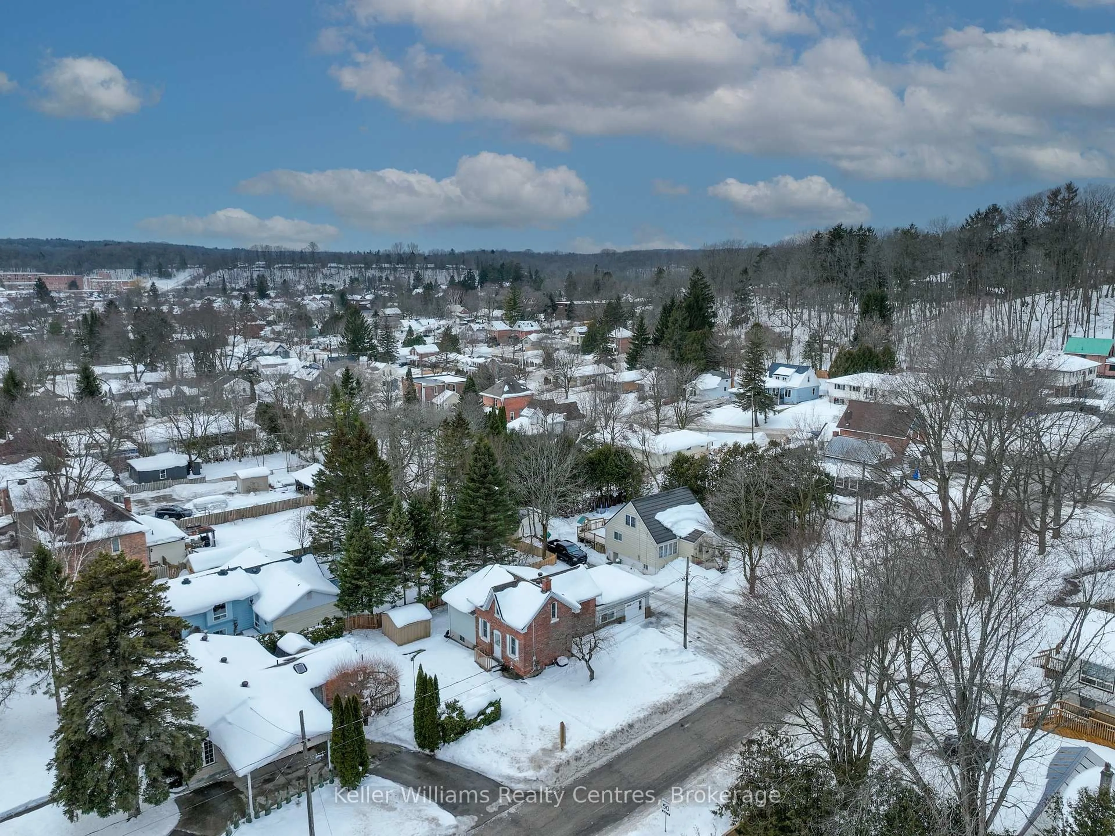 A pic from outside/outdoor area/front of a property/back of a property/a pic from drone, mountain view for 423 17th St, Owen Sound Ontario N4K 4B5