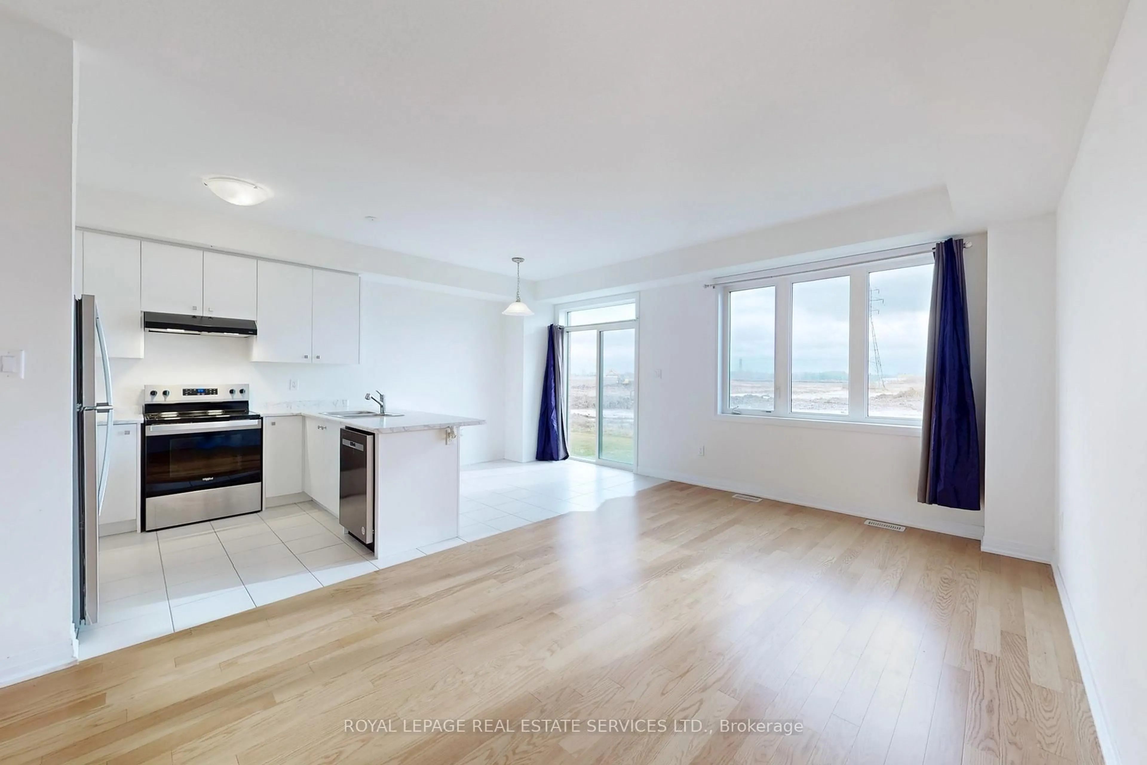 Open concept kitchen, unknown for 161 Brighton Lane, Thorold Ontario L2V 0N7