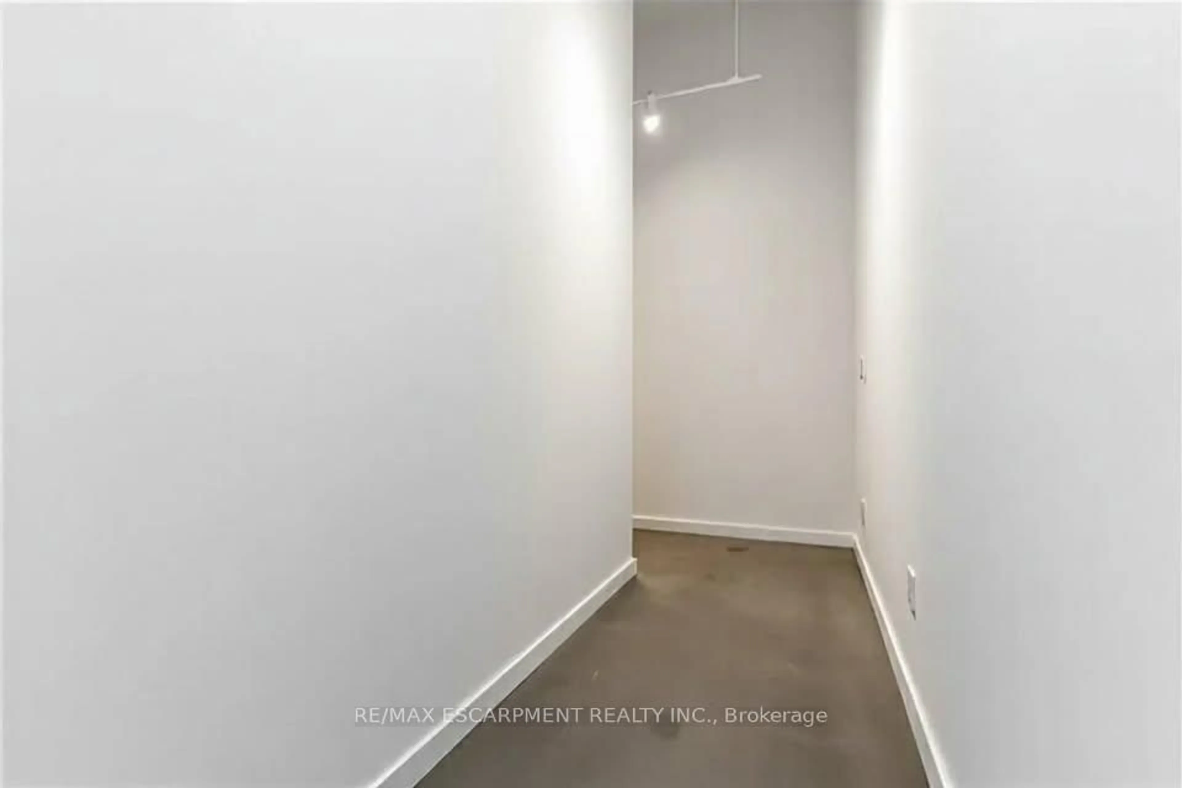 A pic of a room for 66 Bay St #106, Hamilton Ontario L8P 4Z6