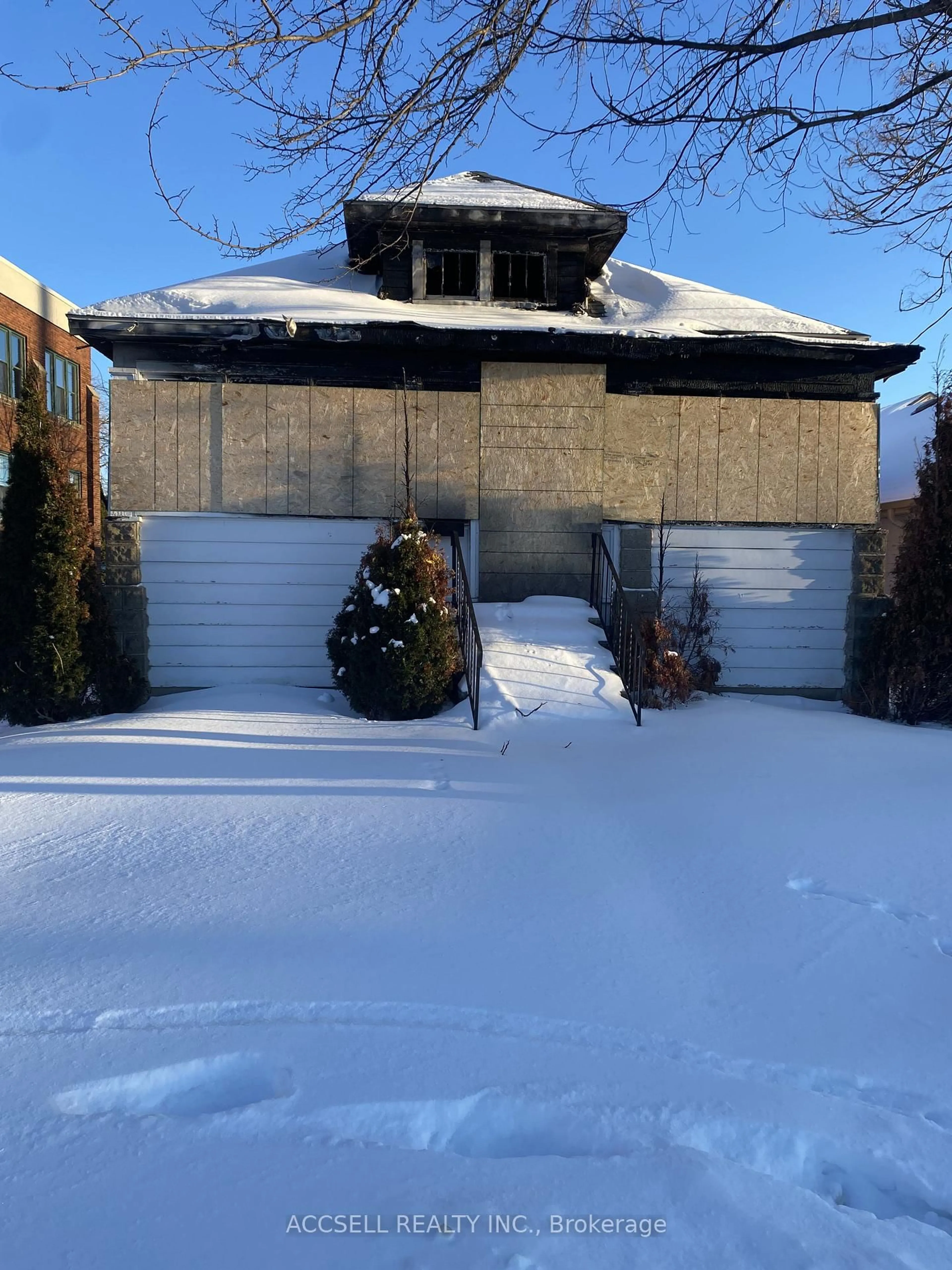 Shed for 24 Park St, Chatham-Kent Ontario N7M 3P9