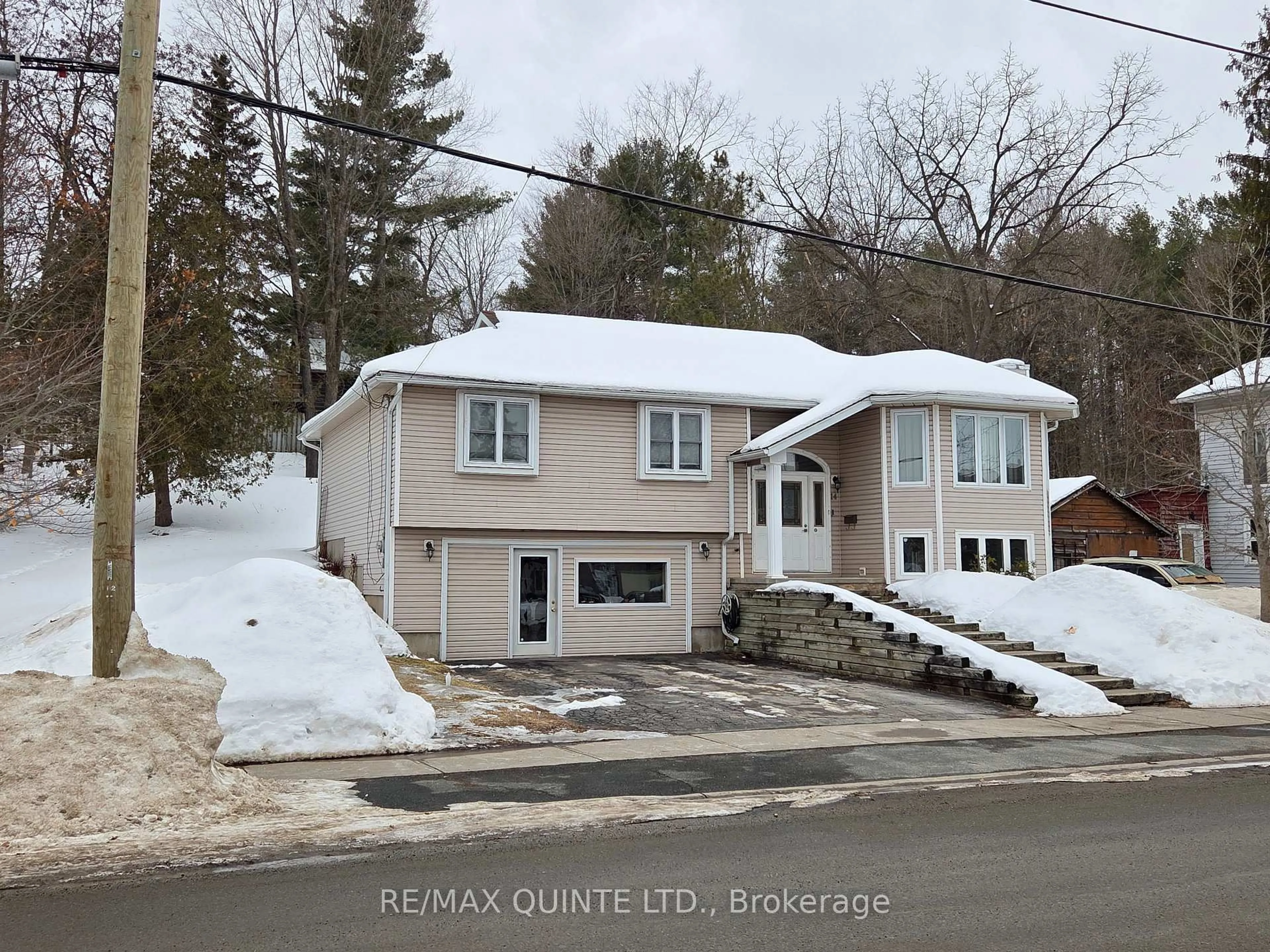 A pic from outside/outdoor area/front of a property/back of a property/a pic from drone, street for 14 McCamon Ave, Tweed Ontario K0K 3J0