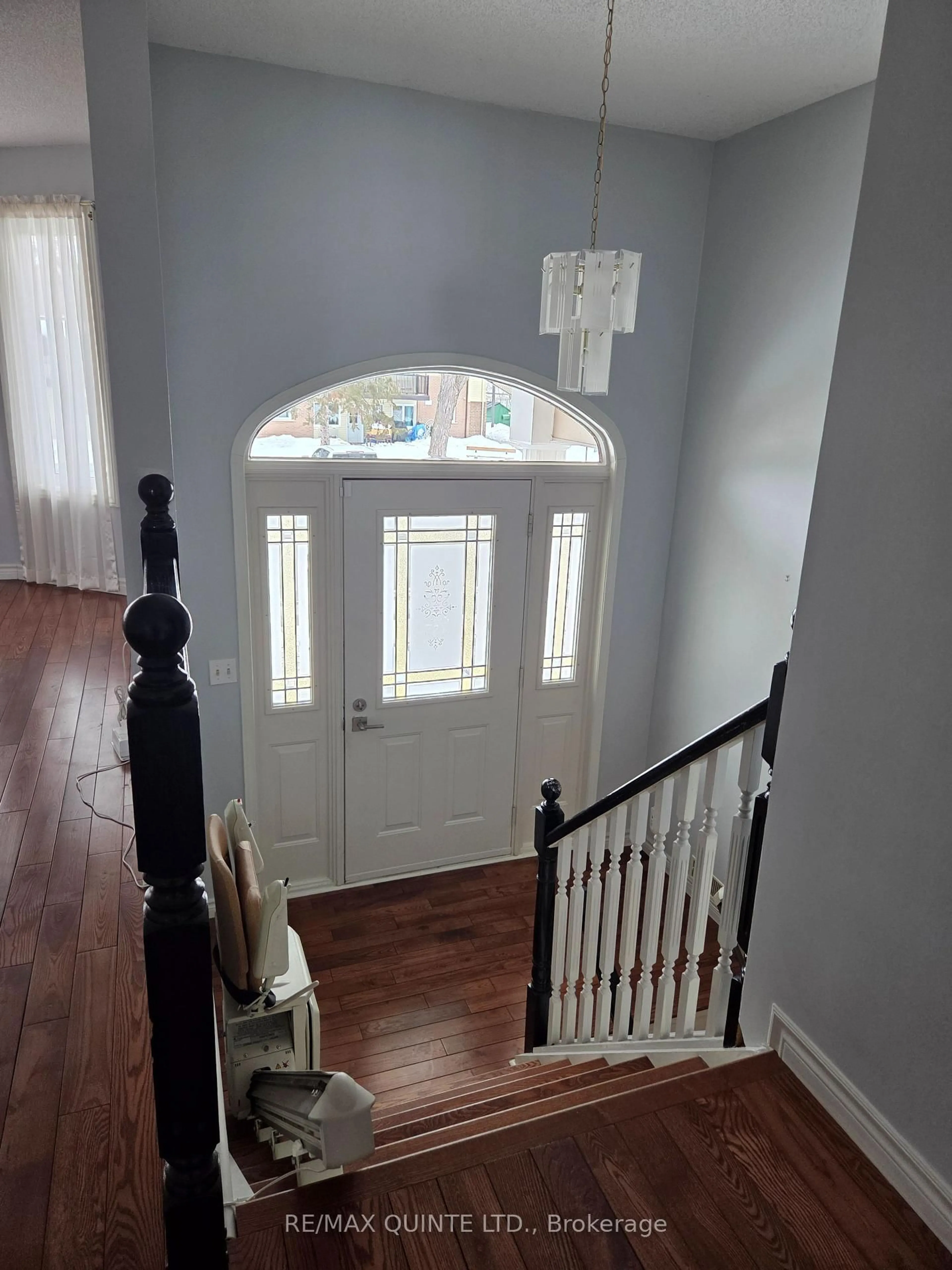Indoor entryway for 14 McCamon Ave, Tweed Ontario K0K 3J0