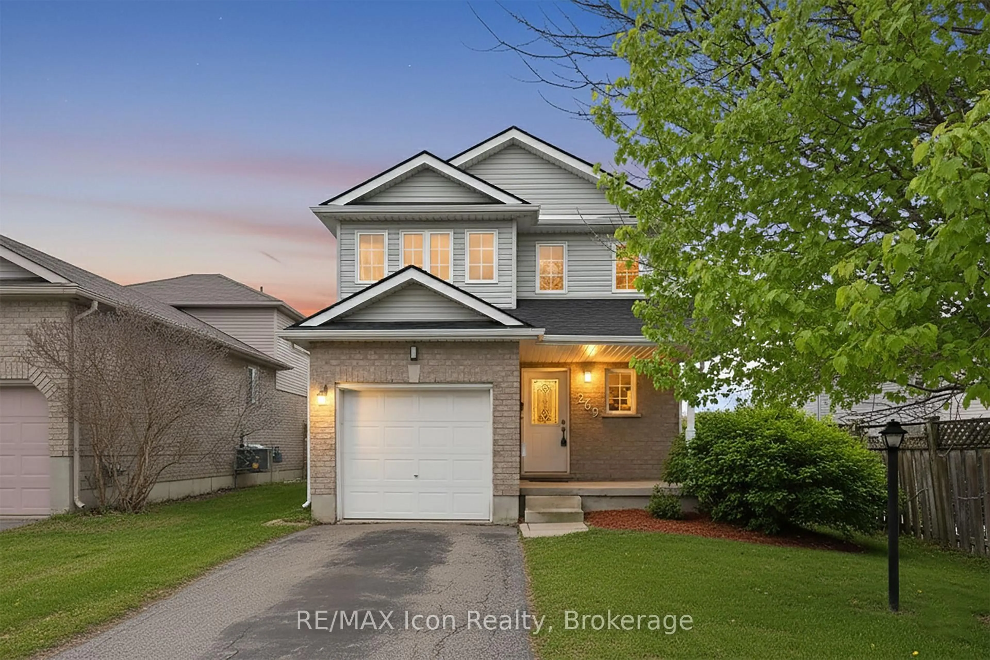 Home with vinyl exterior material, street for 269 Millburn Blvd, Centre Wellington Ontario N1M 3S3