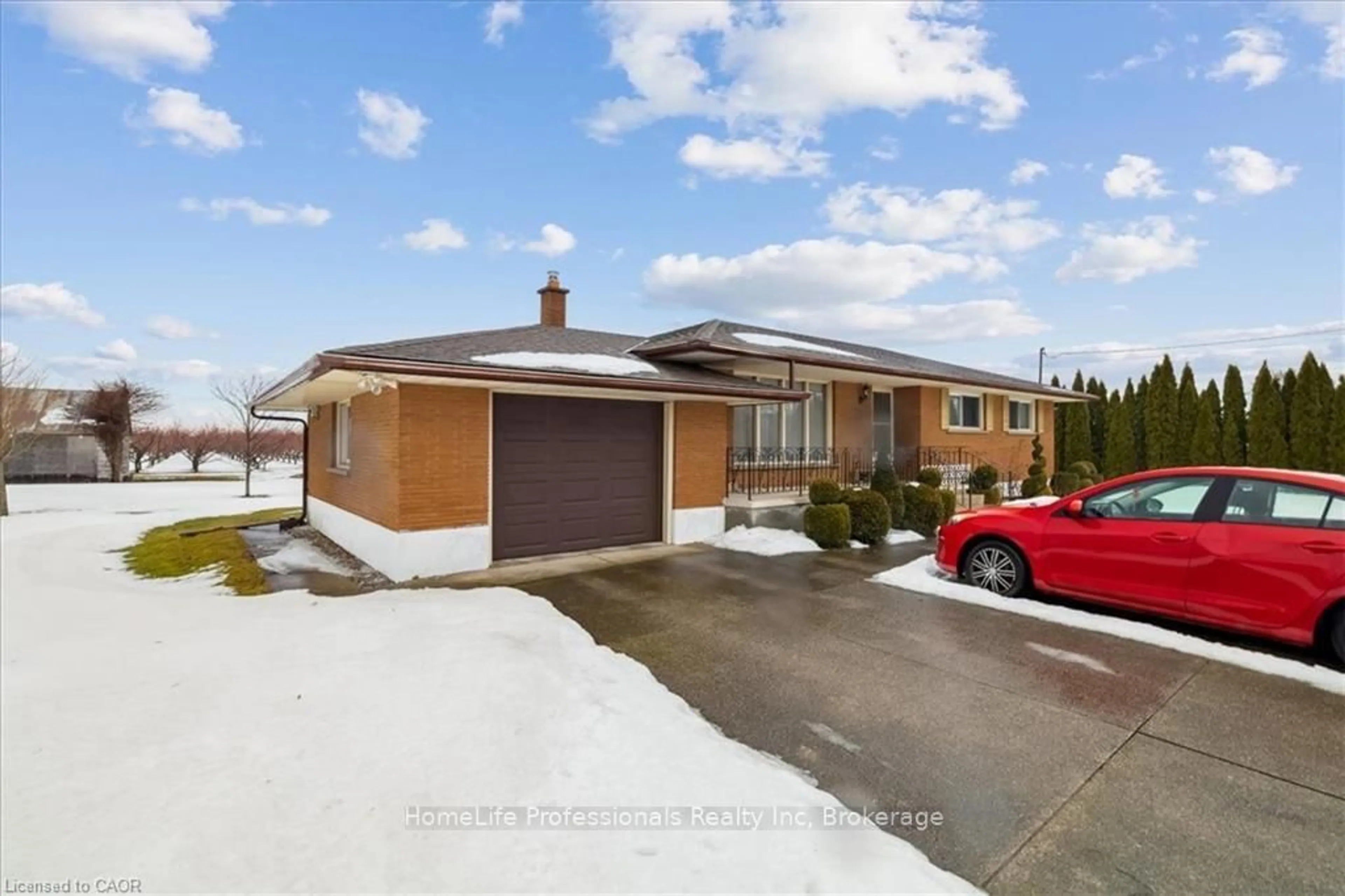 A pic from outside/outdoor area/front of a property/back of a property/a pic from drone, street for 745 CONCESSION 2 Rd, Niagara-on-the-Lake Ontario L0S 1J0