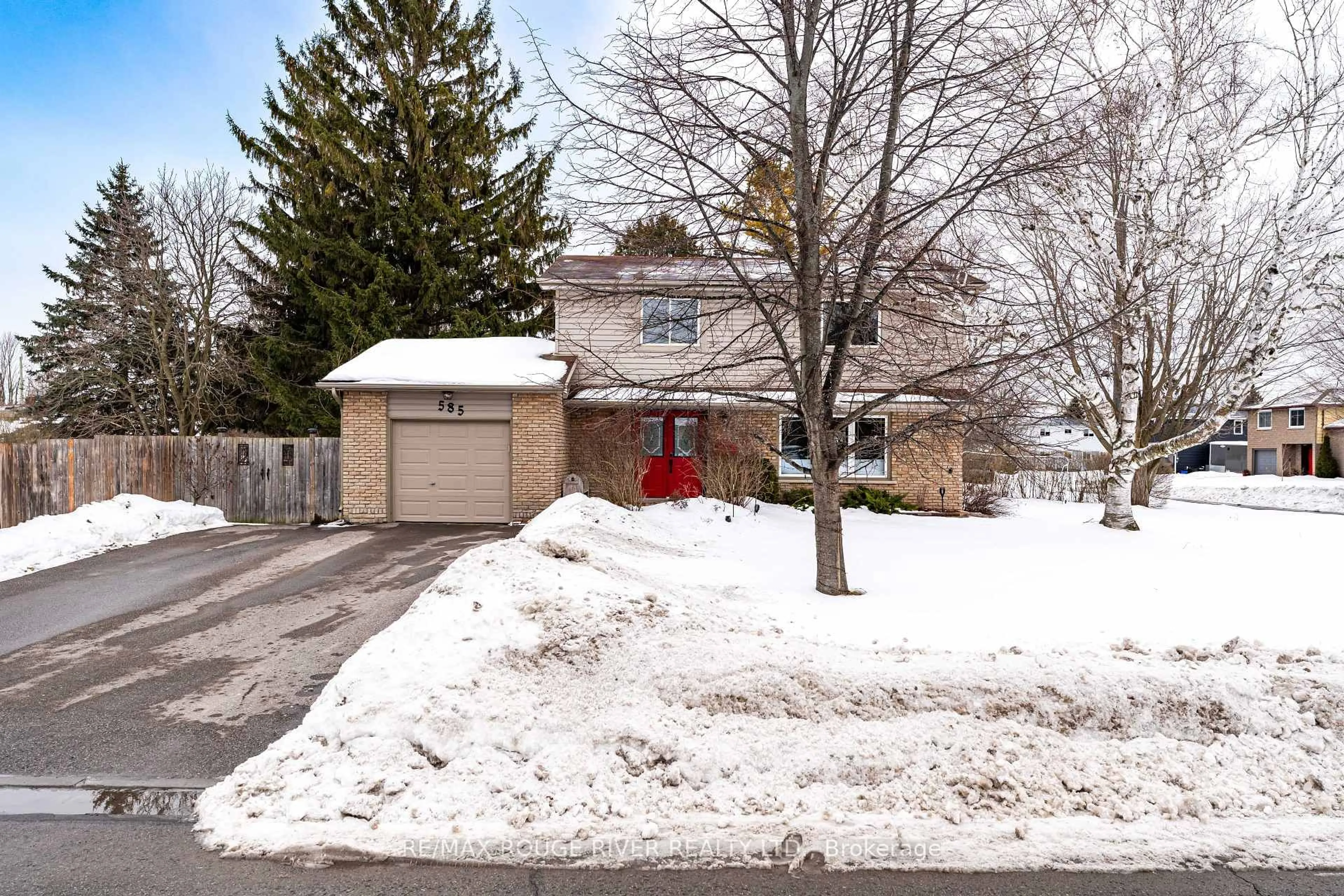 Unknown for 585 Burwash St, Cobourg Ontario K9A 1Y7