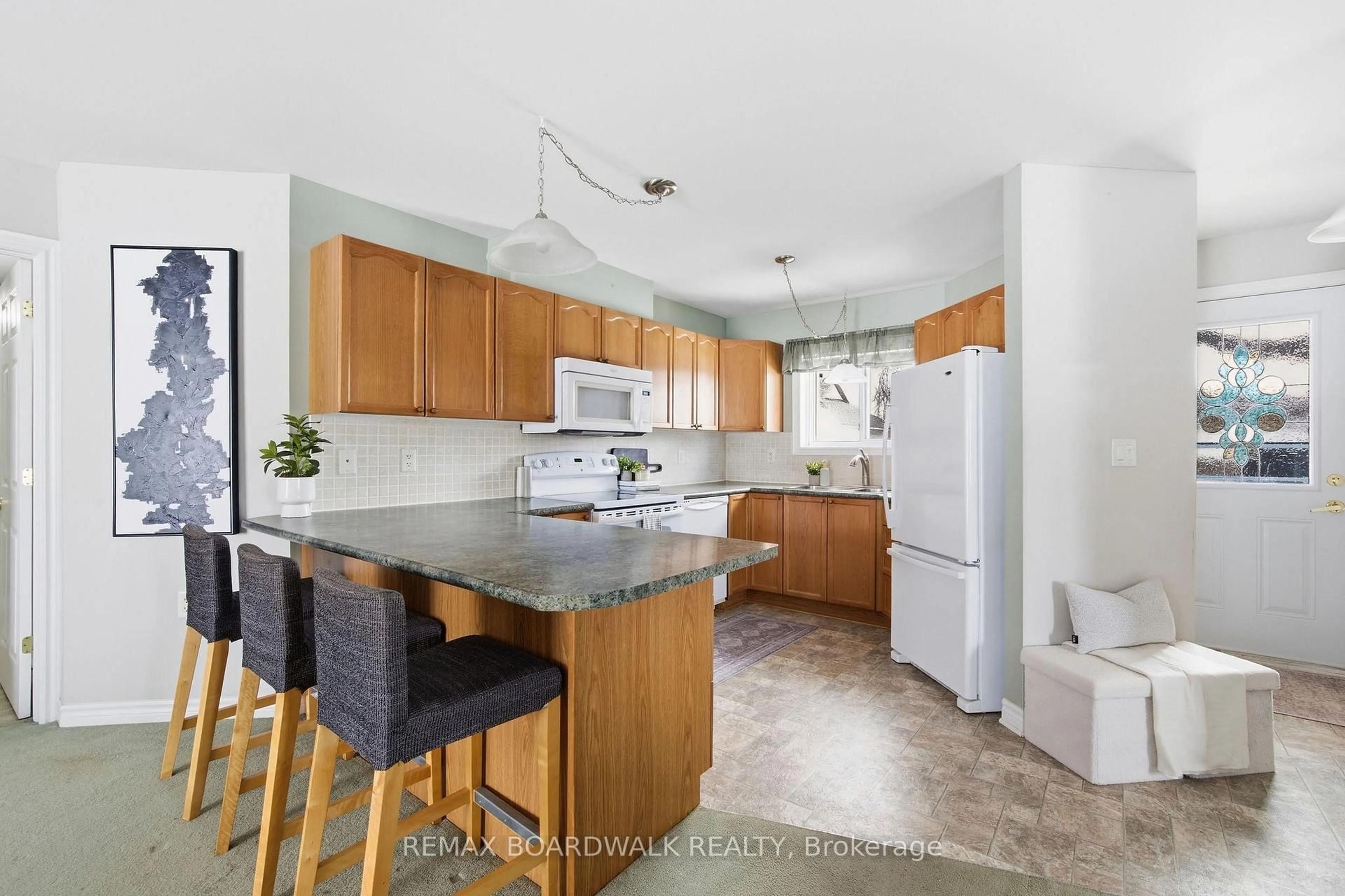 Open concept kitchen, ceramic/tile floor for 307 Chestnut Private, Richmond Ontario K0A 2Z0