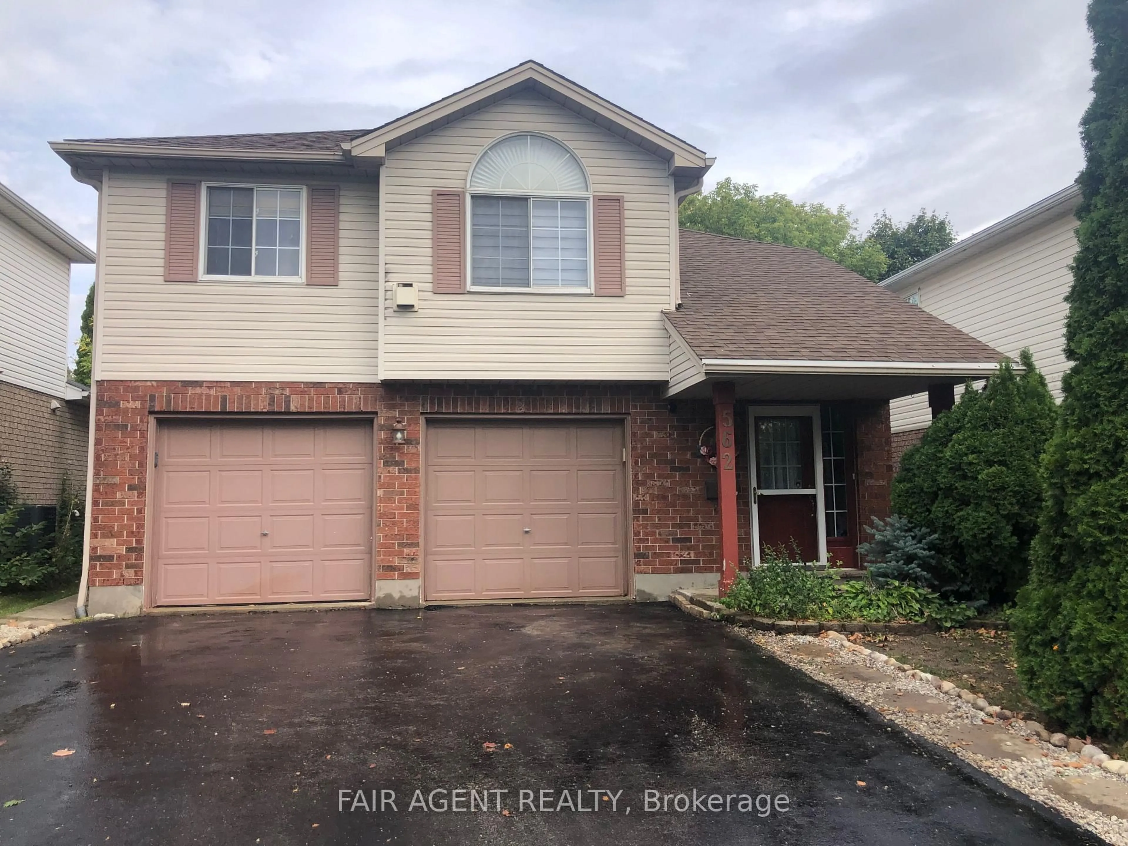 Unknown for 562 Erinbrook Dr, Kitchener Ontario N2E 3M8