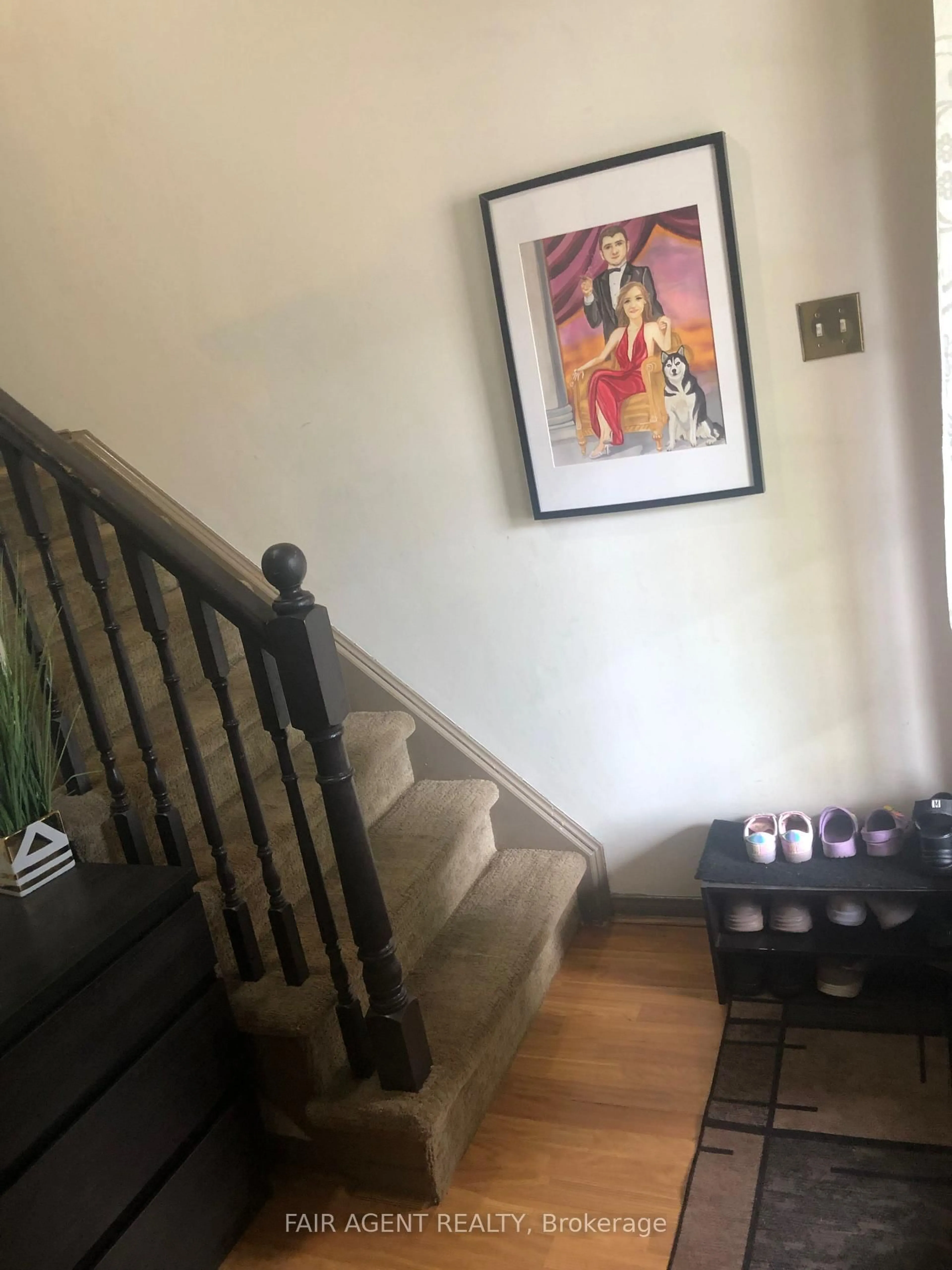 Unknown for 562 Erinbrook Dr, Kitchener Ontario N2E 3M8