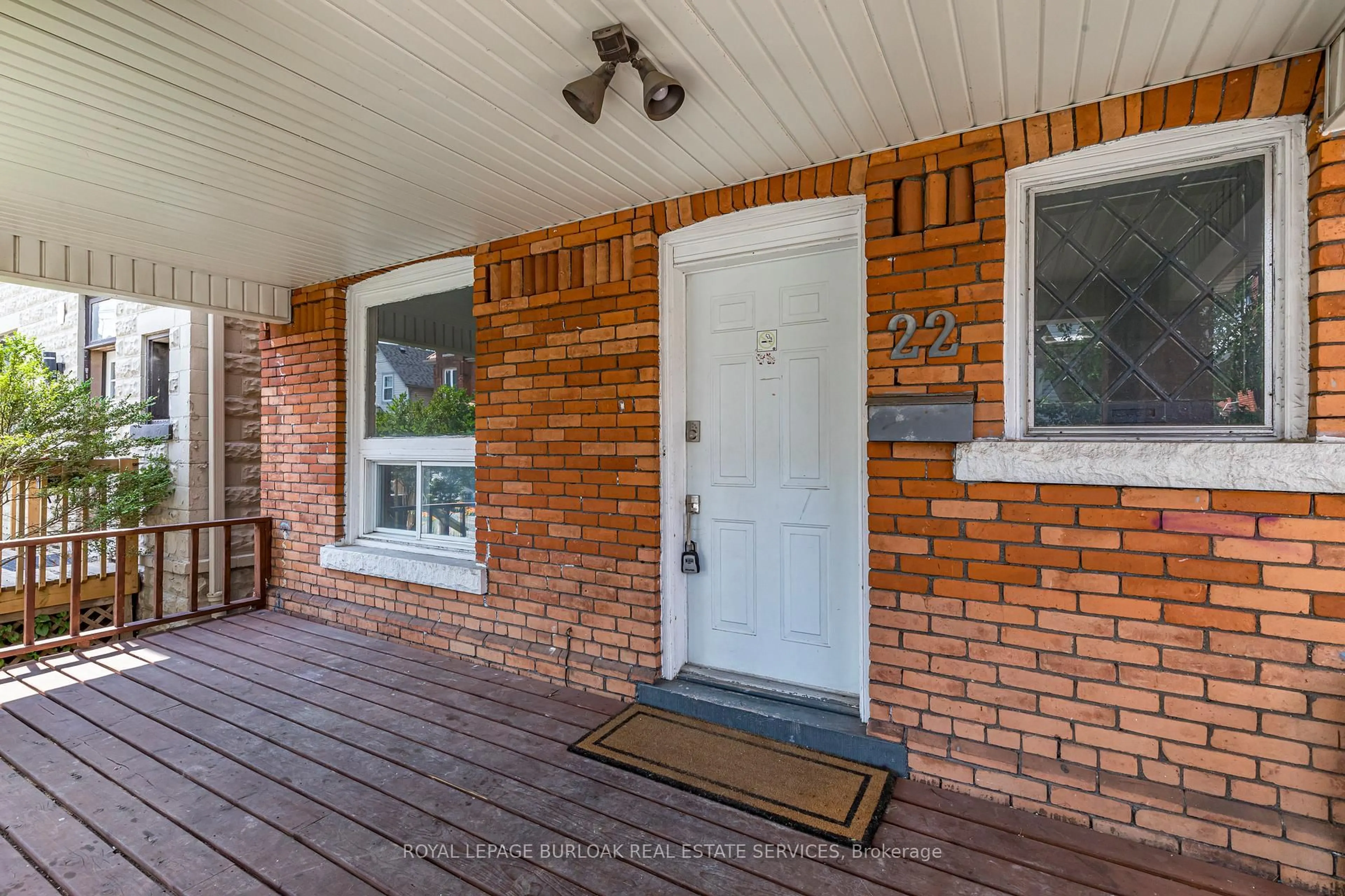 Home with brick exterior material, street for 22 Myrtle Ave, Hamilton Ontario L8M 2E9