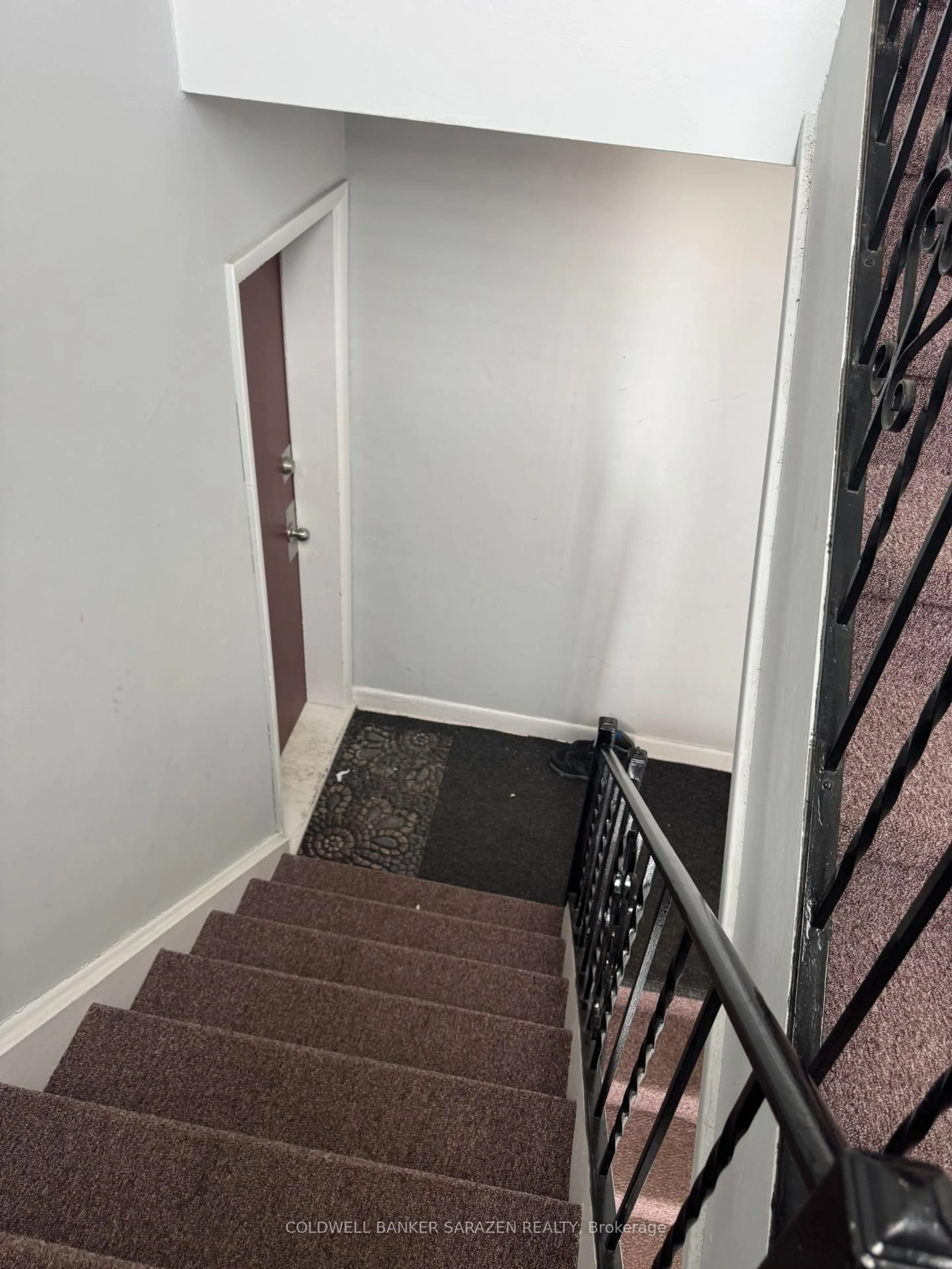 Stairs for 430 Cote St, Ottawa Ontario K1K 1A5