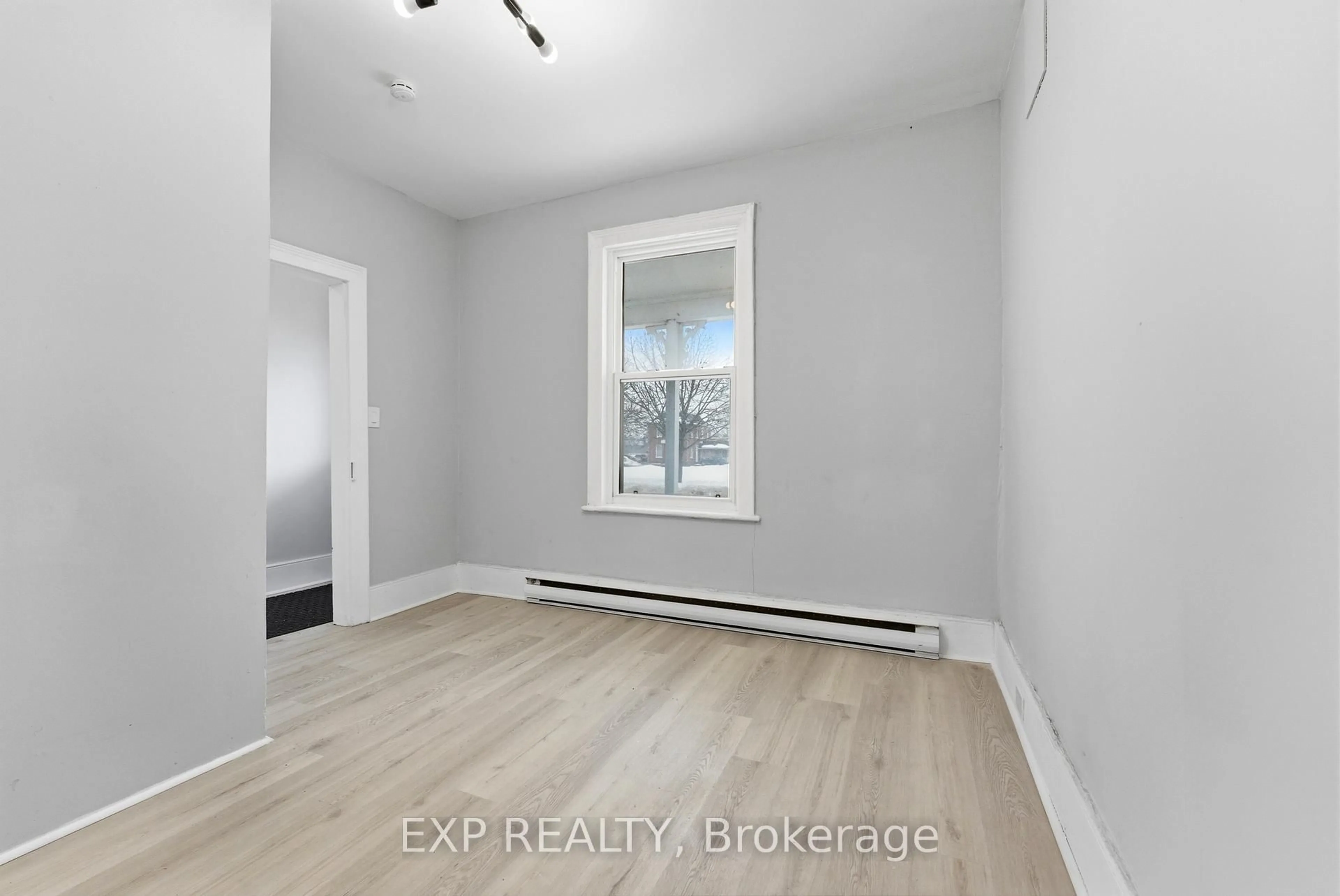 A pic of a room for 68-70 South George St, Belleville Ontario K8N 3G6