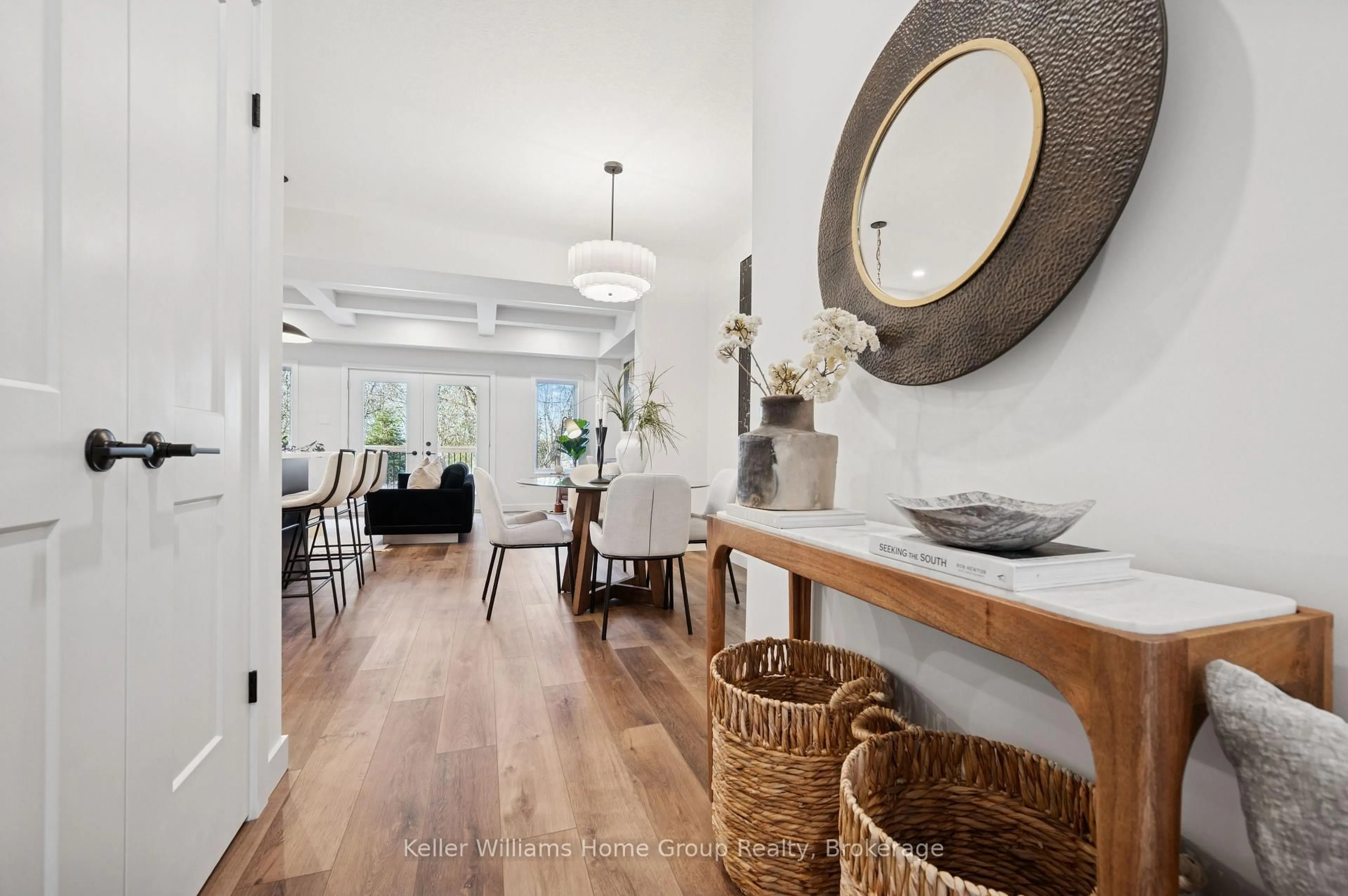 Indoor entryway for 46 Fieldstone Lane Private, Centre Wellington Ontario N0B 1S0