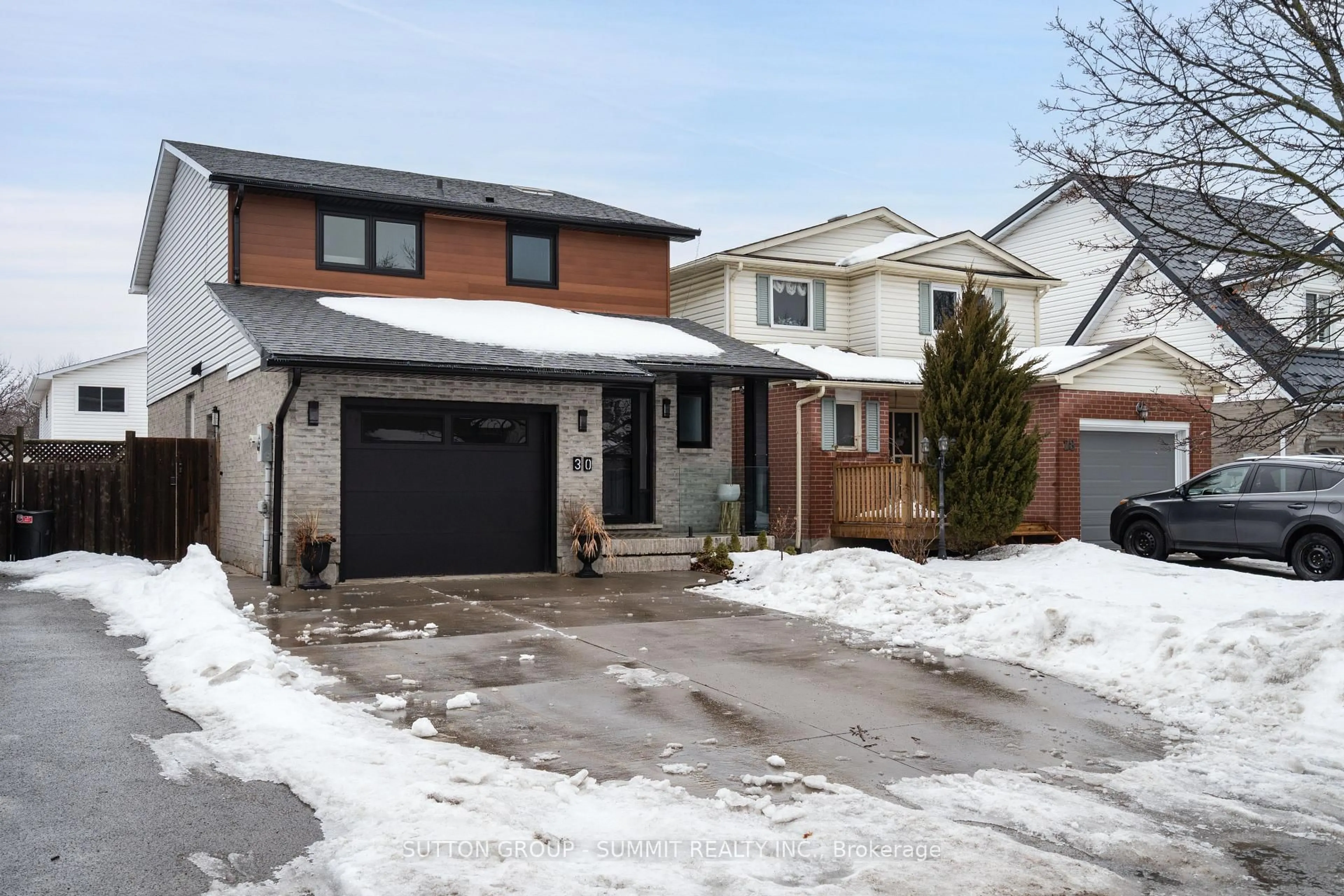 Home with brick exterior material, street for 30 BUCHANAN Cres, Thorold Ontario L2V 4M5