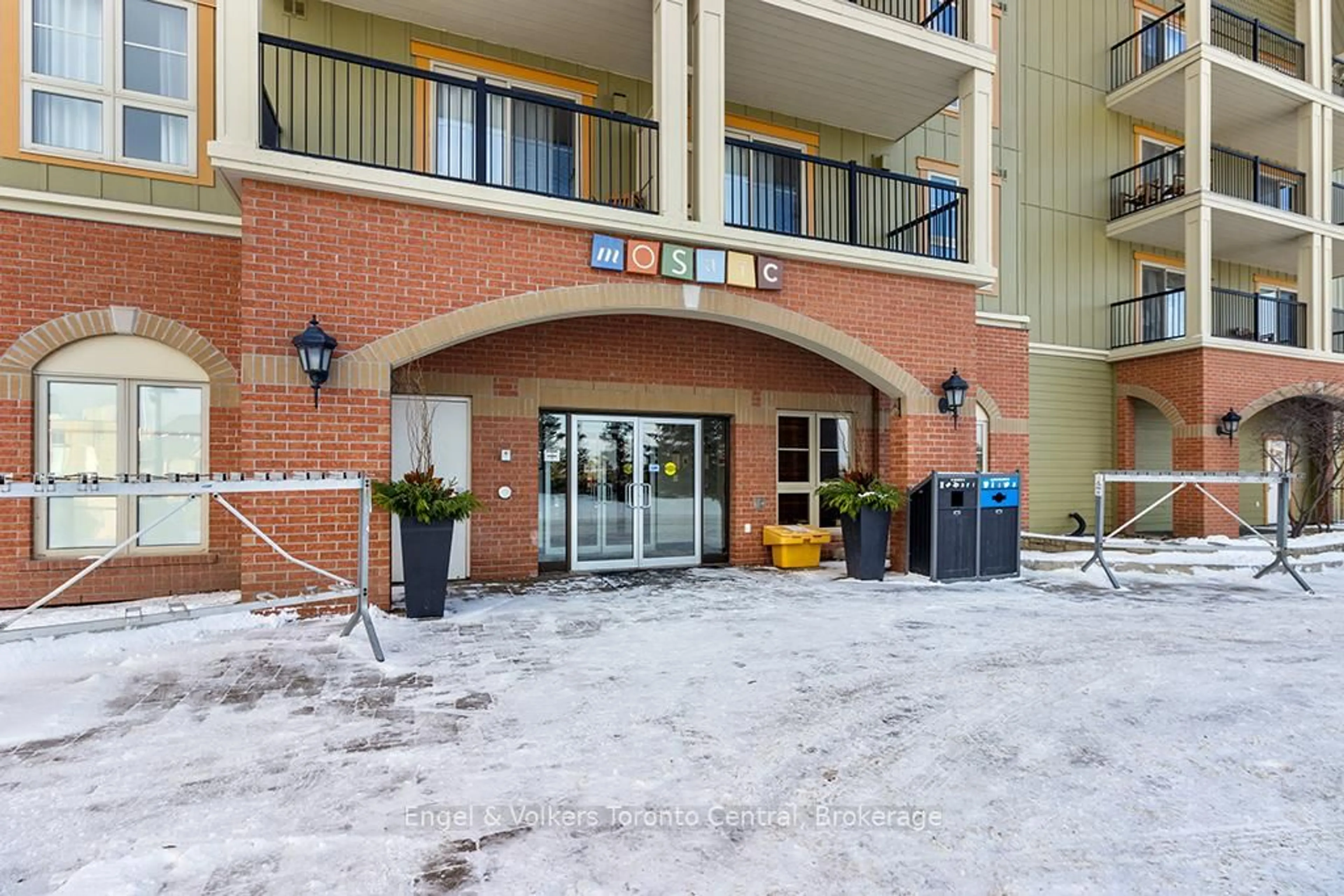 Patio, building for 190 Jozo Weider Blvd #259, Blue Mountains Ontario L9Y 0V2