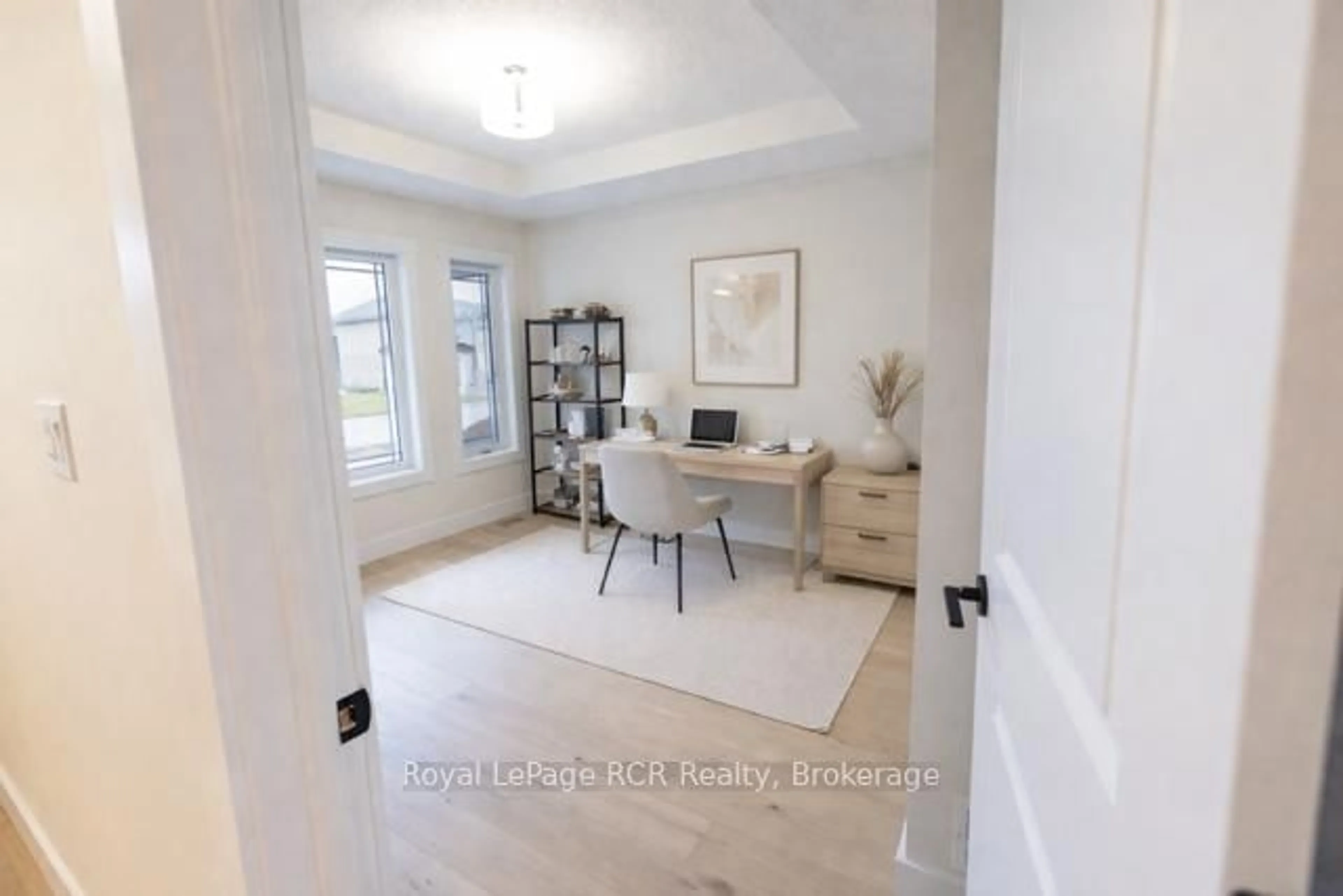 Unknown for 222 16th Avenue Cres, Hanover Ontario N4N 3V3