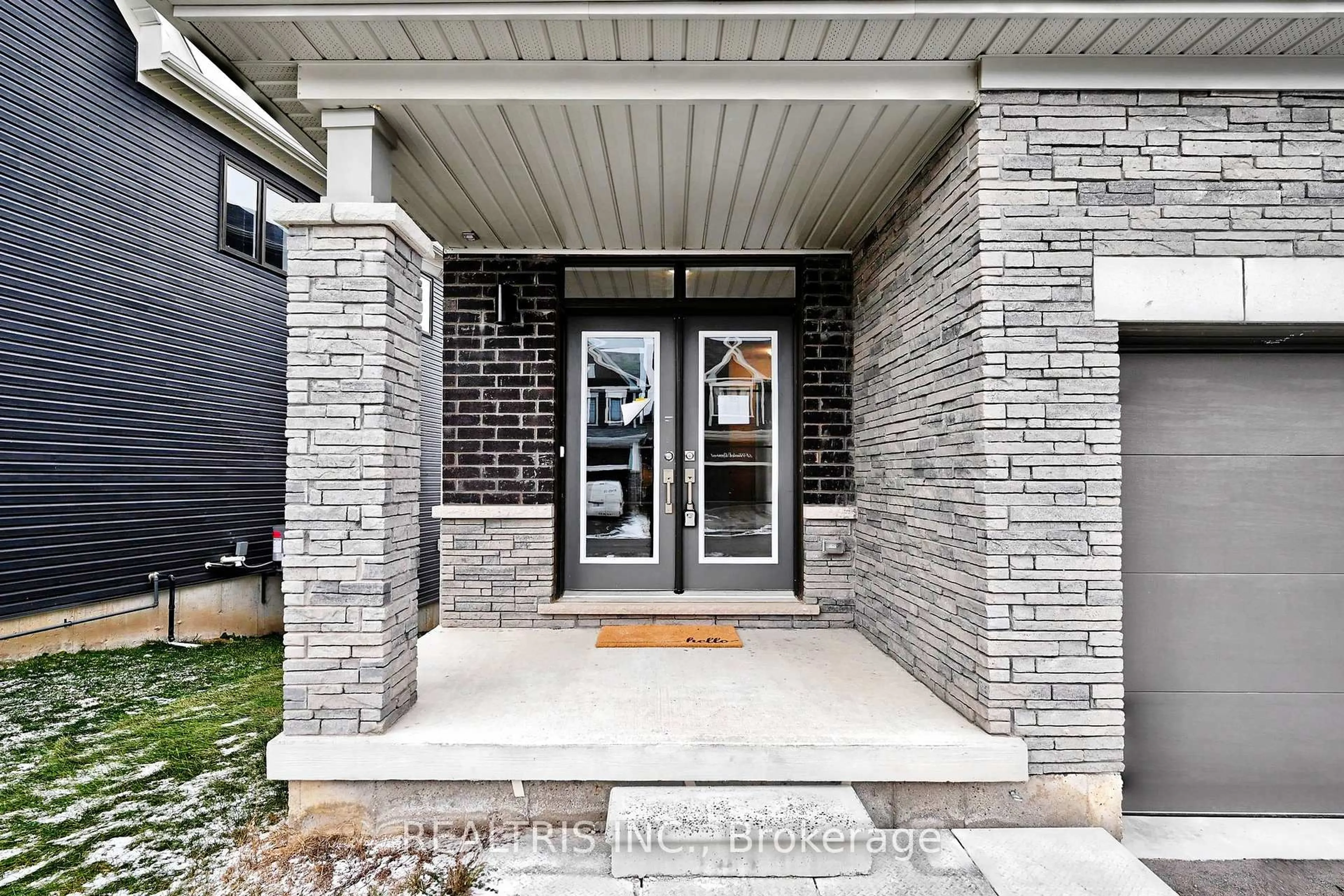 Home with brick exterior material, street for 84 Hawick Cres, Haldimand Ontario N3W 0G6