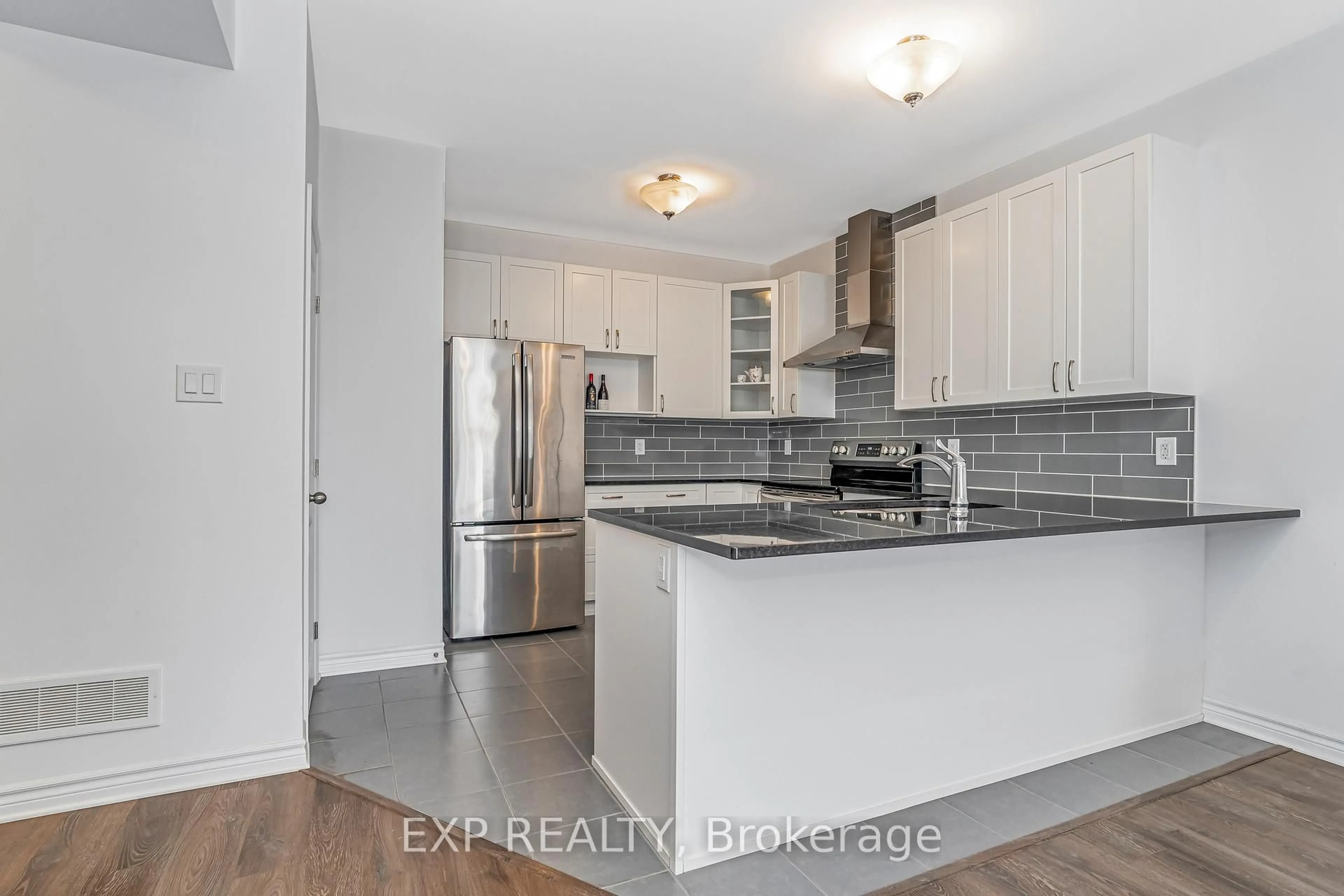 Open concept kitchen, unknown for 72 Dun Skipper Dr, Ottawa Ontario K1X 0E8