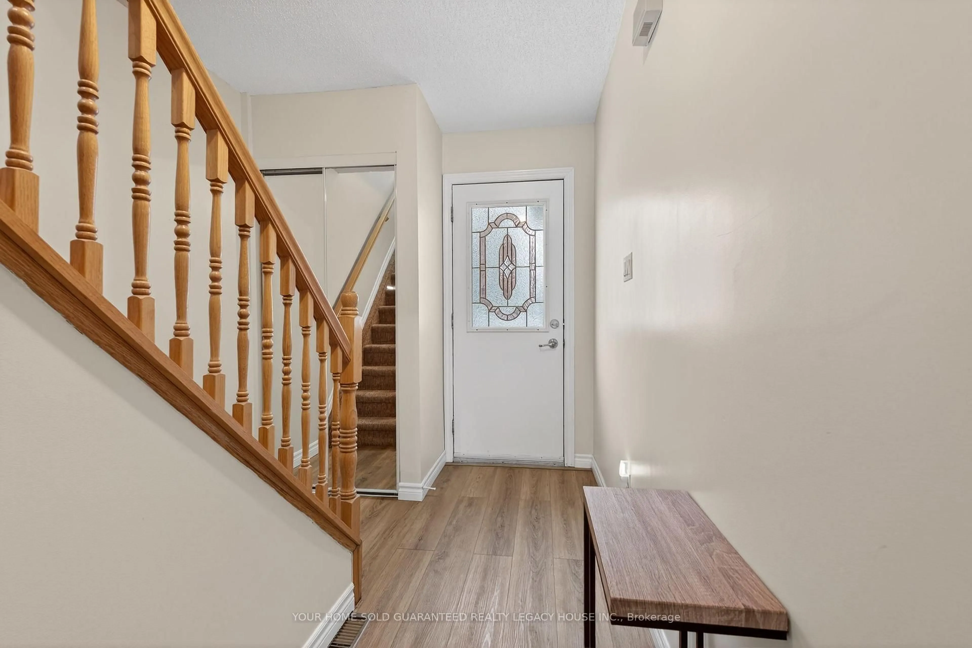 Indoor entryway for 780 Datzell Lane #39, Kingston Ontario K7M 7R5