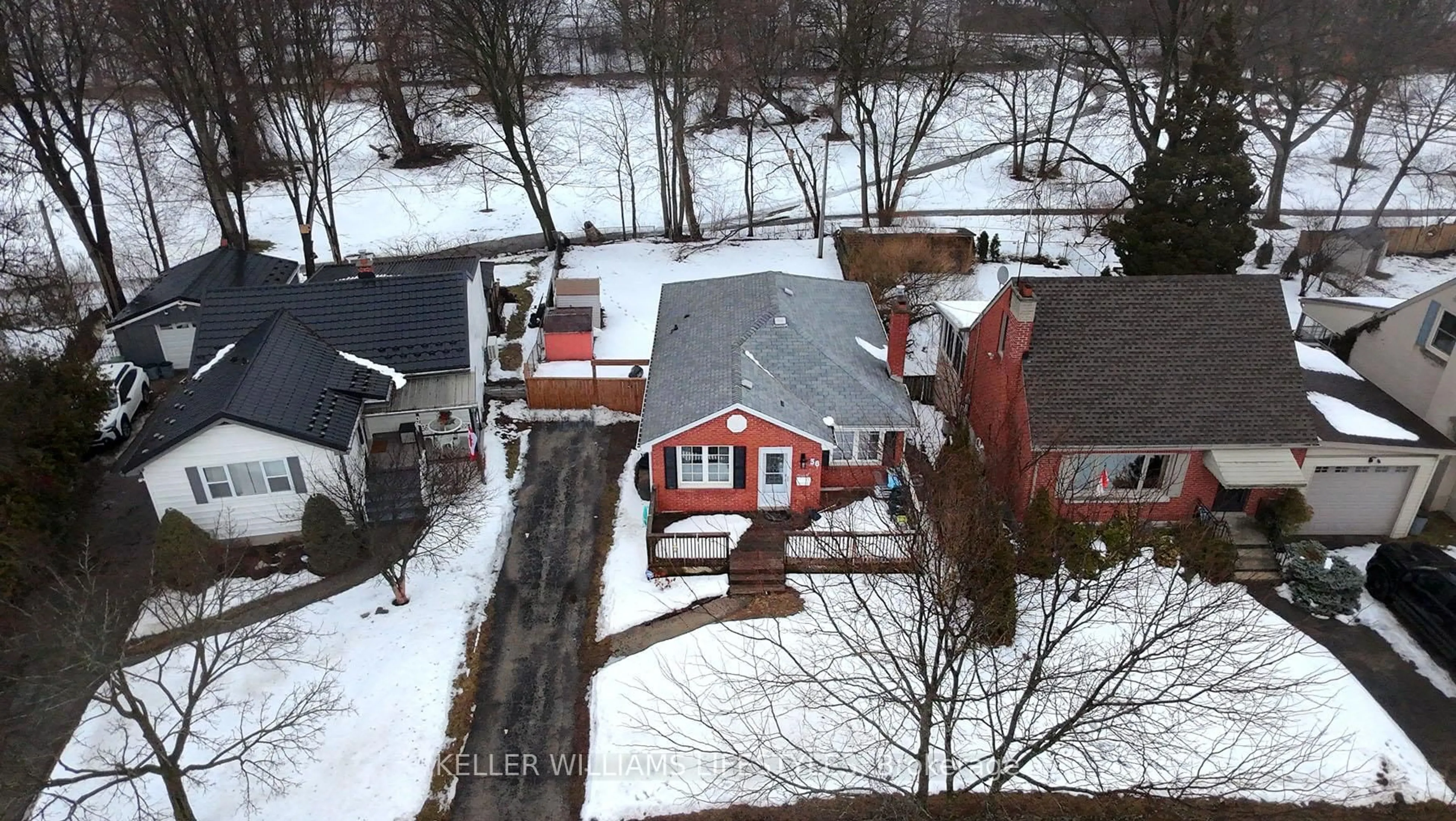 A pic from outside/outdoor area/front of a property/back of a property/a pic from drone, street for 36 Graydon St, London East Ontario N5W 2H7