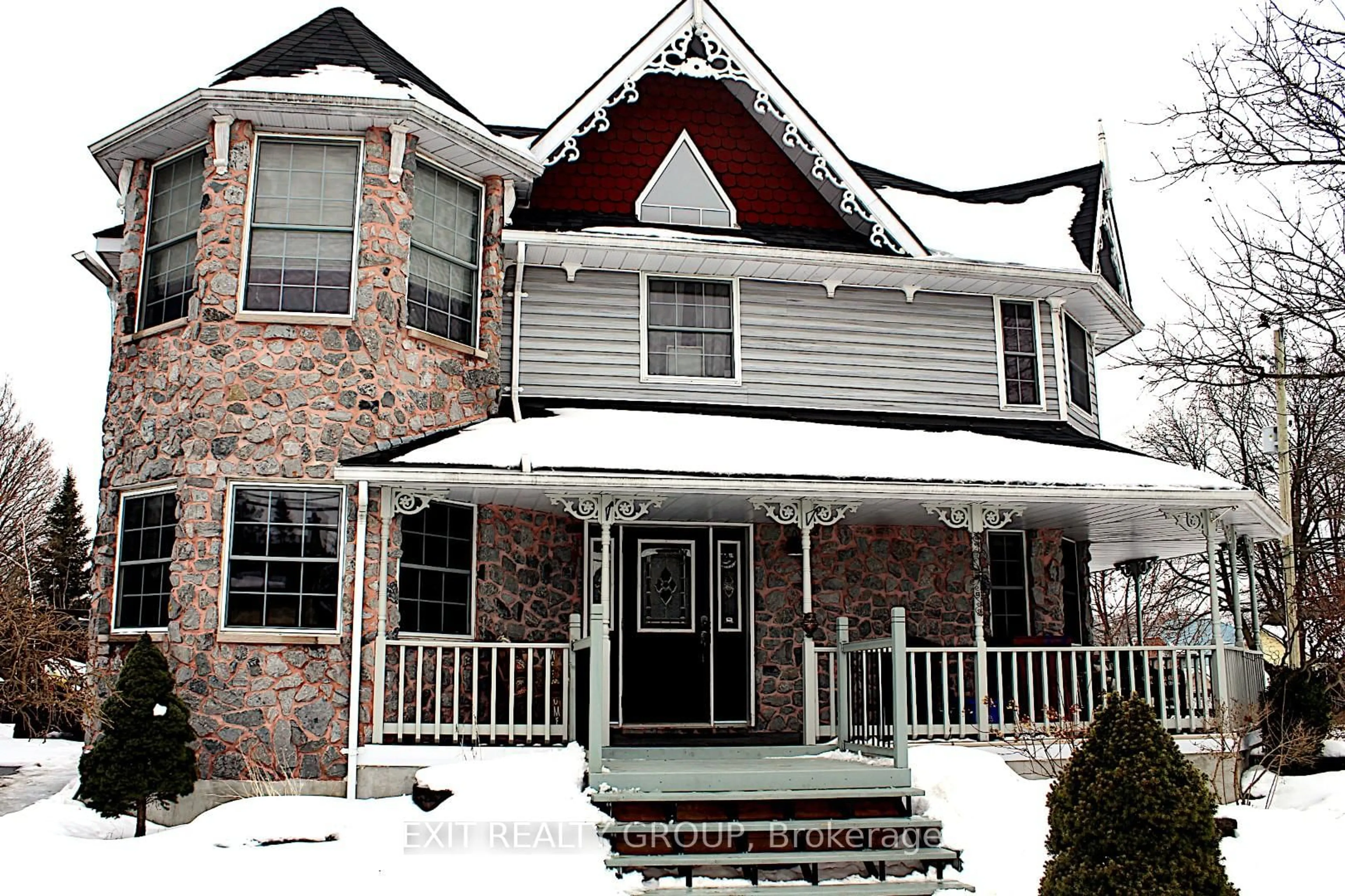 Home with vinyl exterior material, street for 189 Church St, Stirling Ontario K0K 3E0