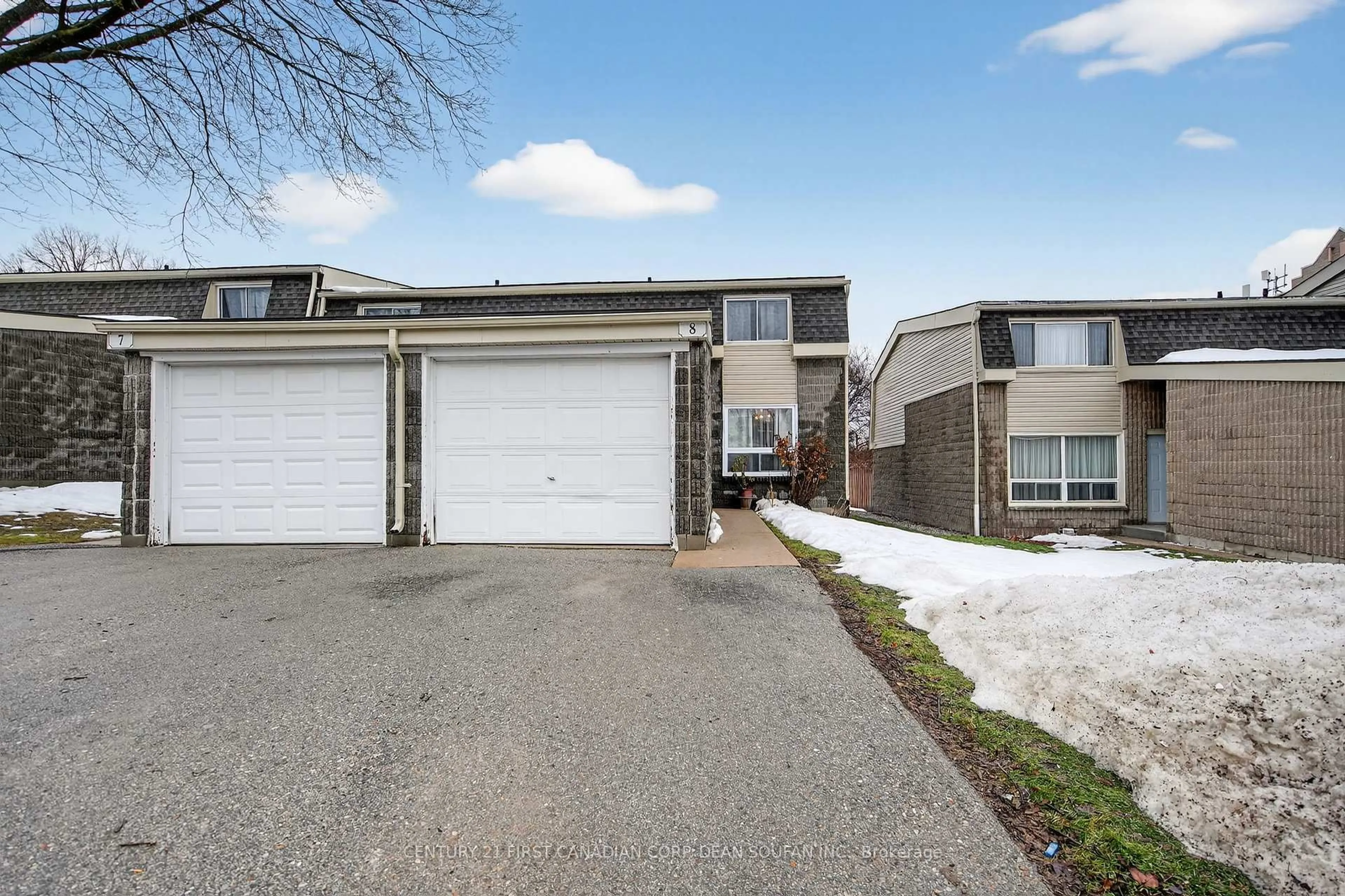 A pic from outside/outdoor area/front of a property/back of a property/a pic from drone, street for 1460 Limberlost Rd #8, London North Ontario N6G 2C6