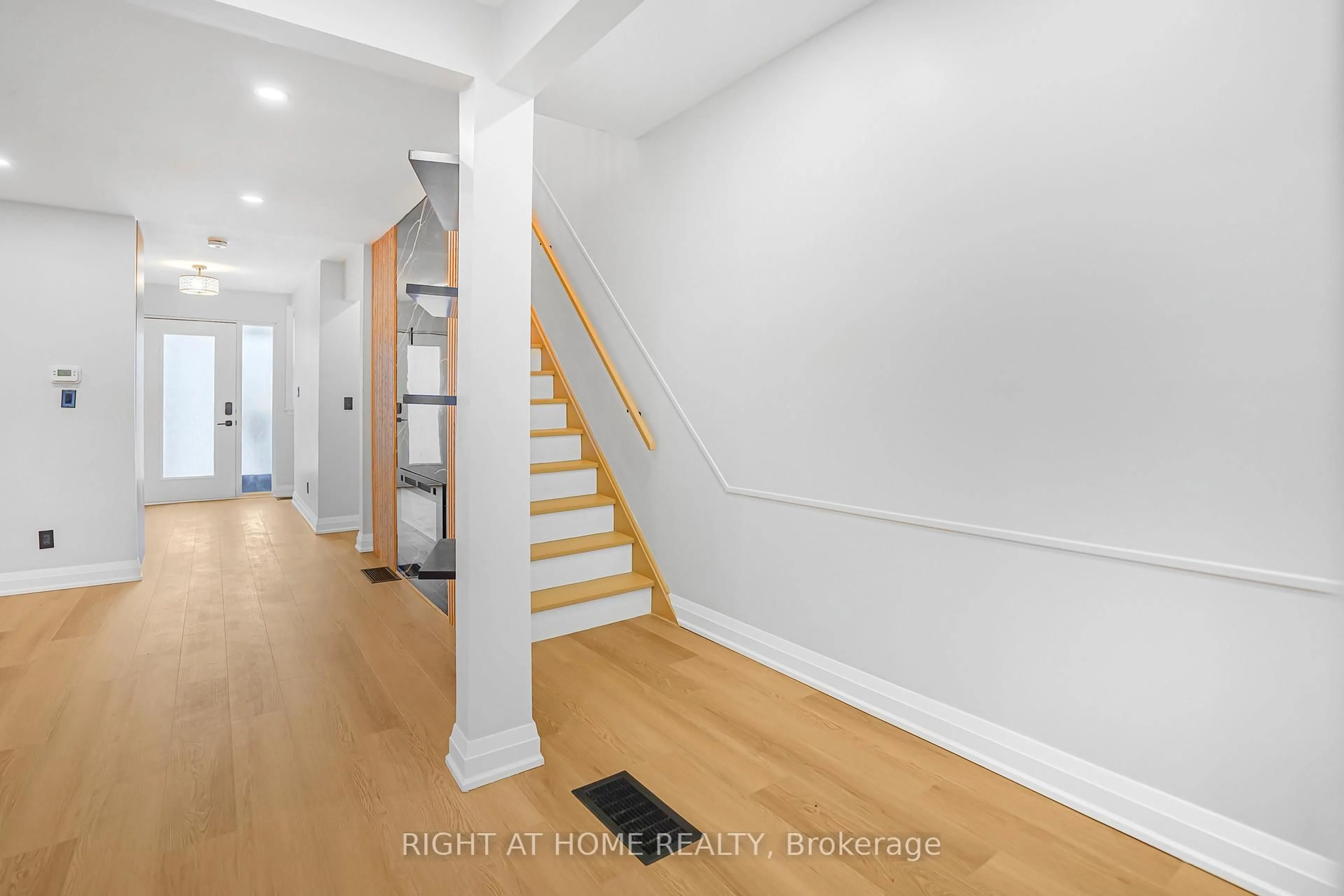 Unknown for 155 Avondale St, Hamilton Ontario L8L 7C1