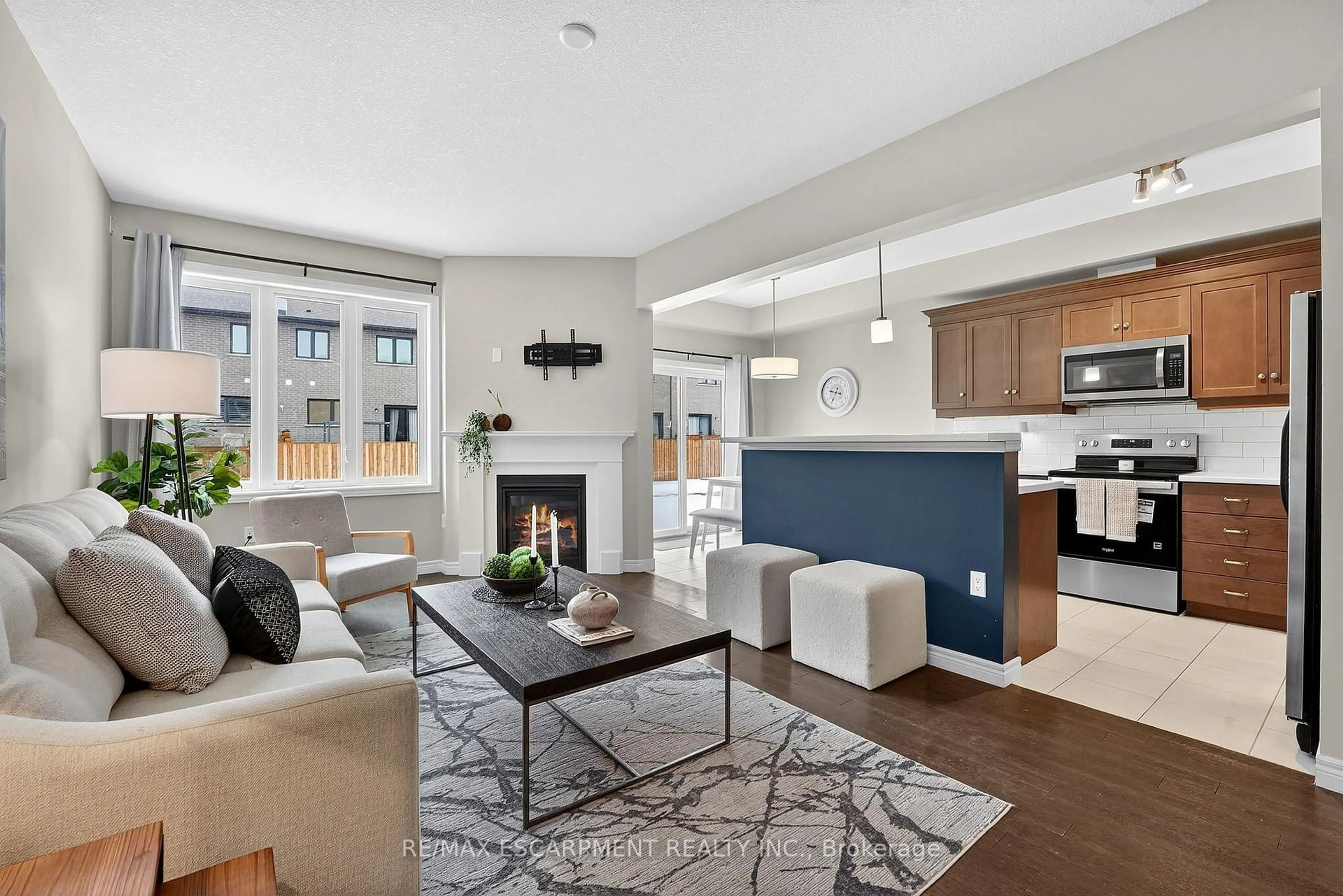 Open concept kitchen, unknown for 101 Dennis Dr, West Lincoln Ontario L0R 2A0