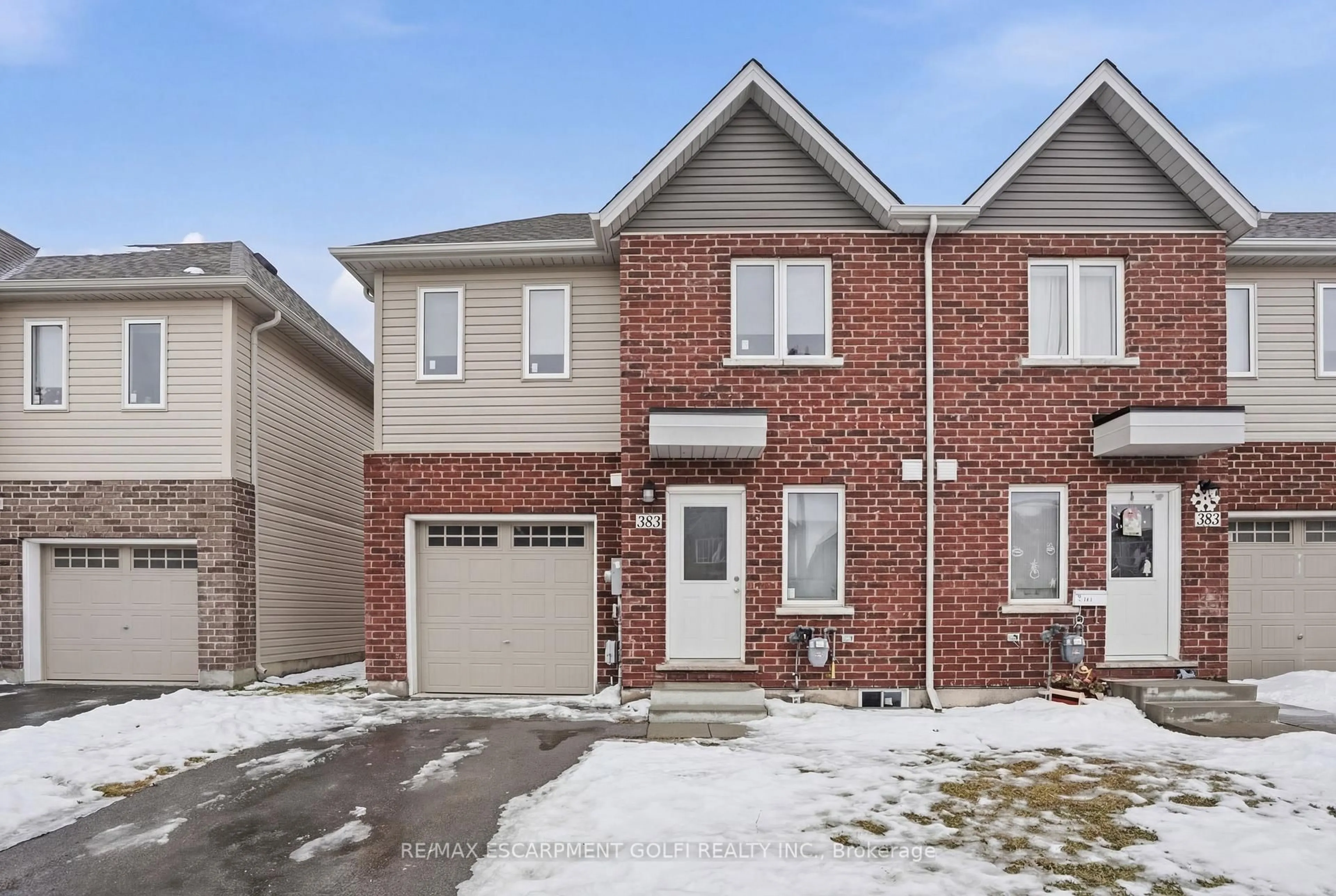 Home with brick exterior material, street for 383 Chaffey St, Welland Ontario L3B 0K5